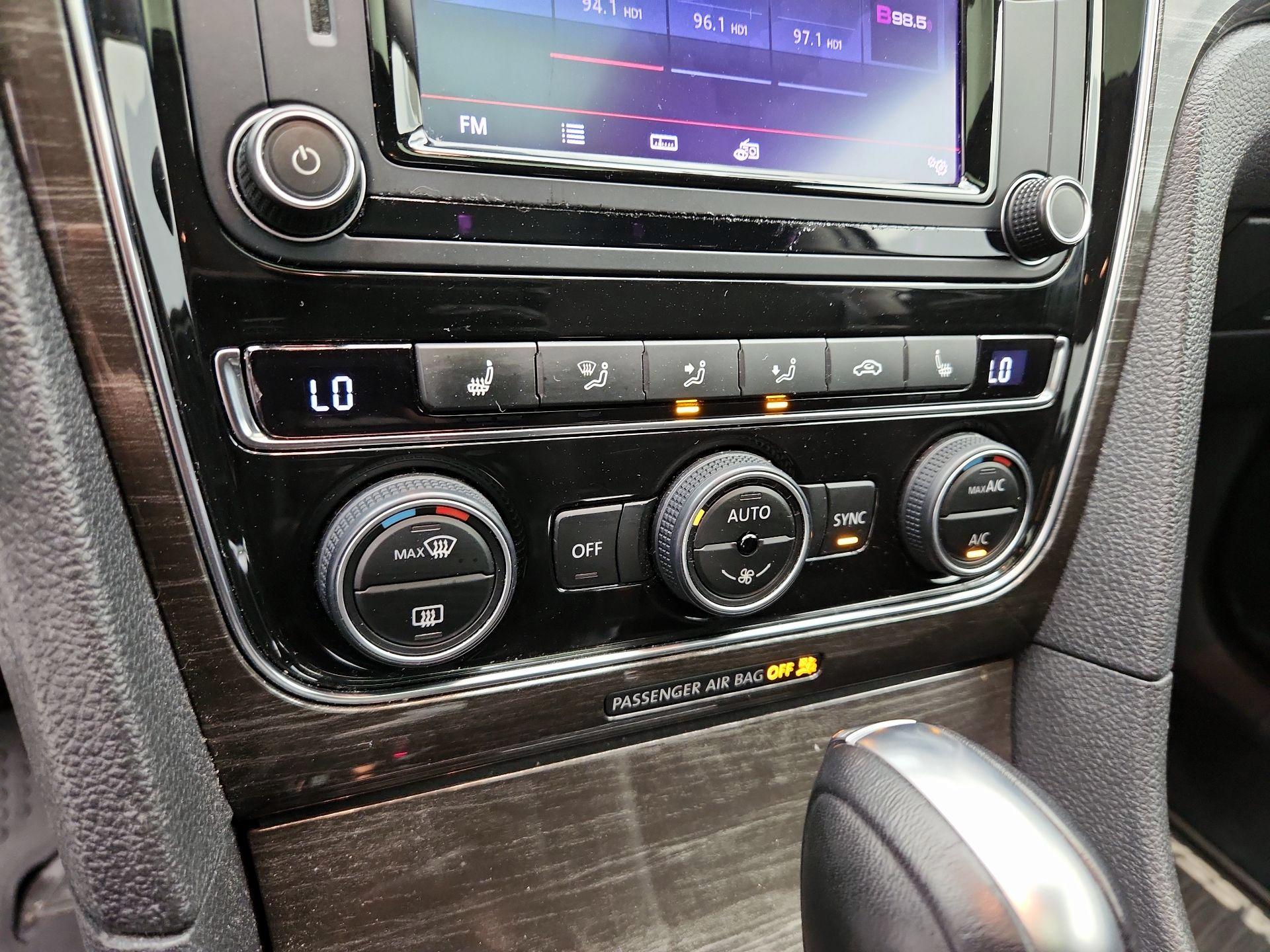 Thumbnail: 2016 Volkswagen Passat - 16