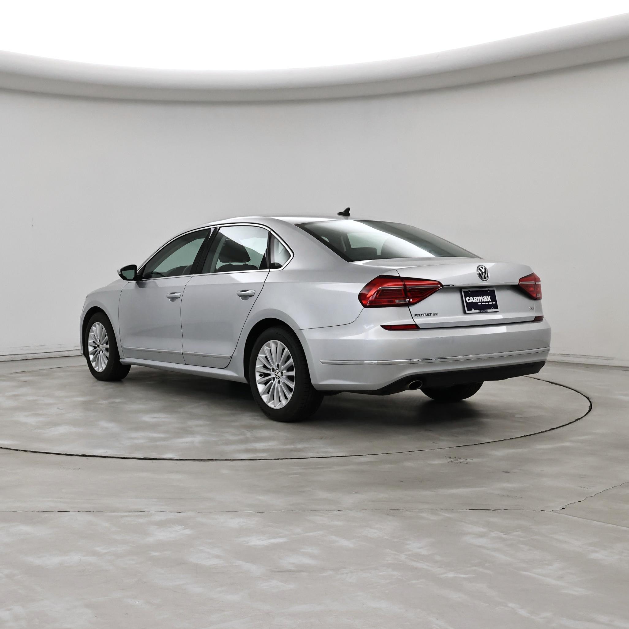 Thumbnail: 2016 Volkswagen Passat - 2