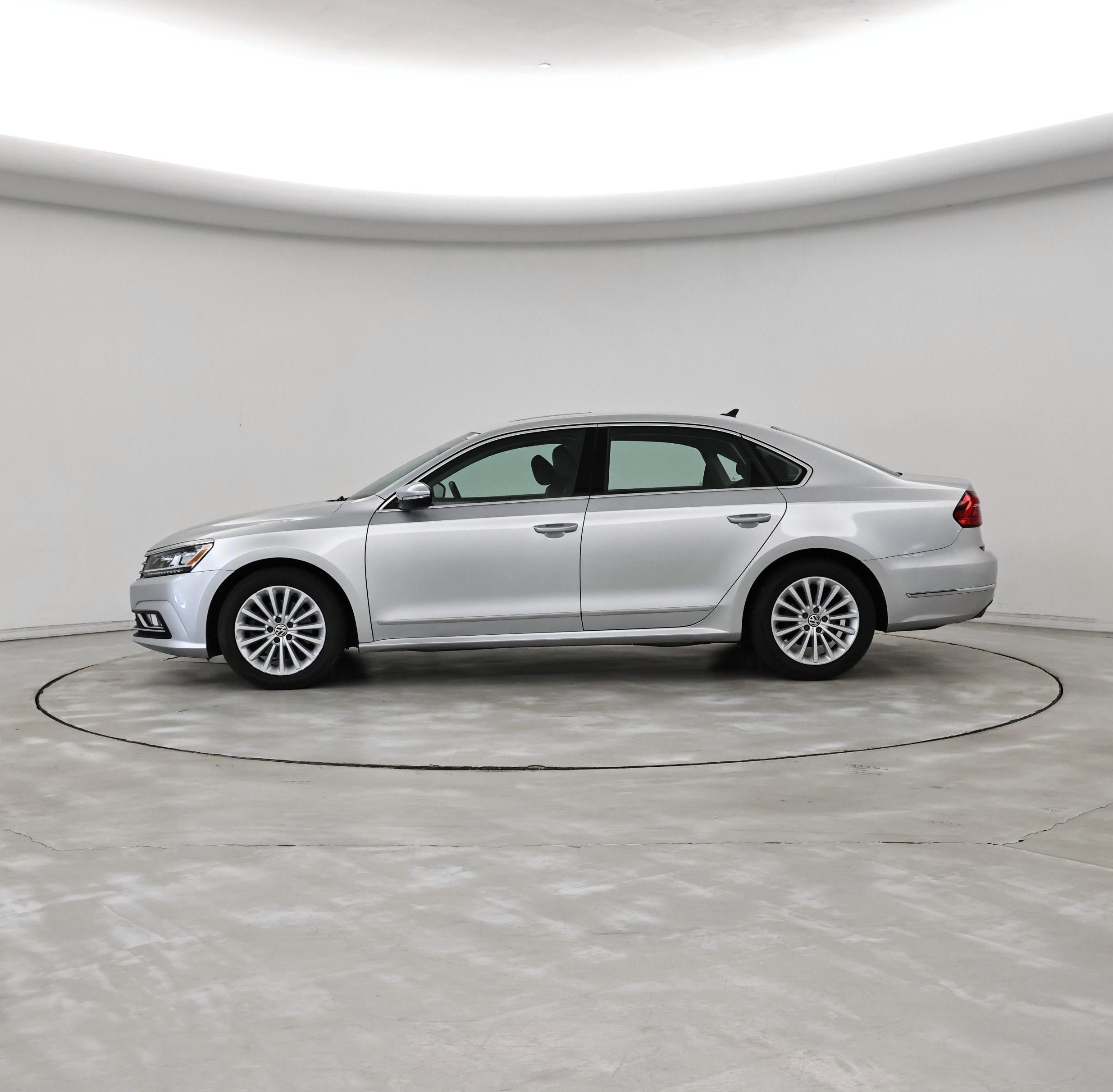 Thumbnail: 2016 Volkswagen Passat - 3