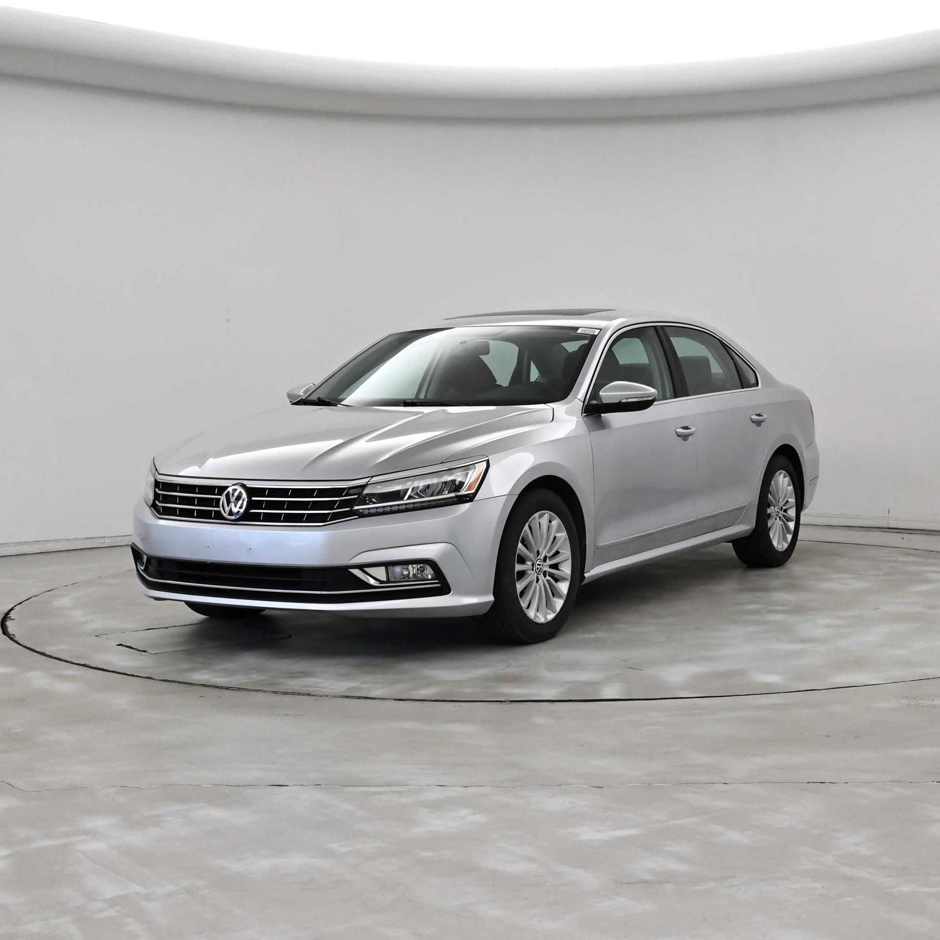 Thumbnail: 2016 Volkswagen Passat - 4