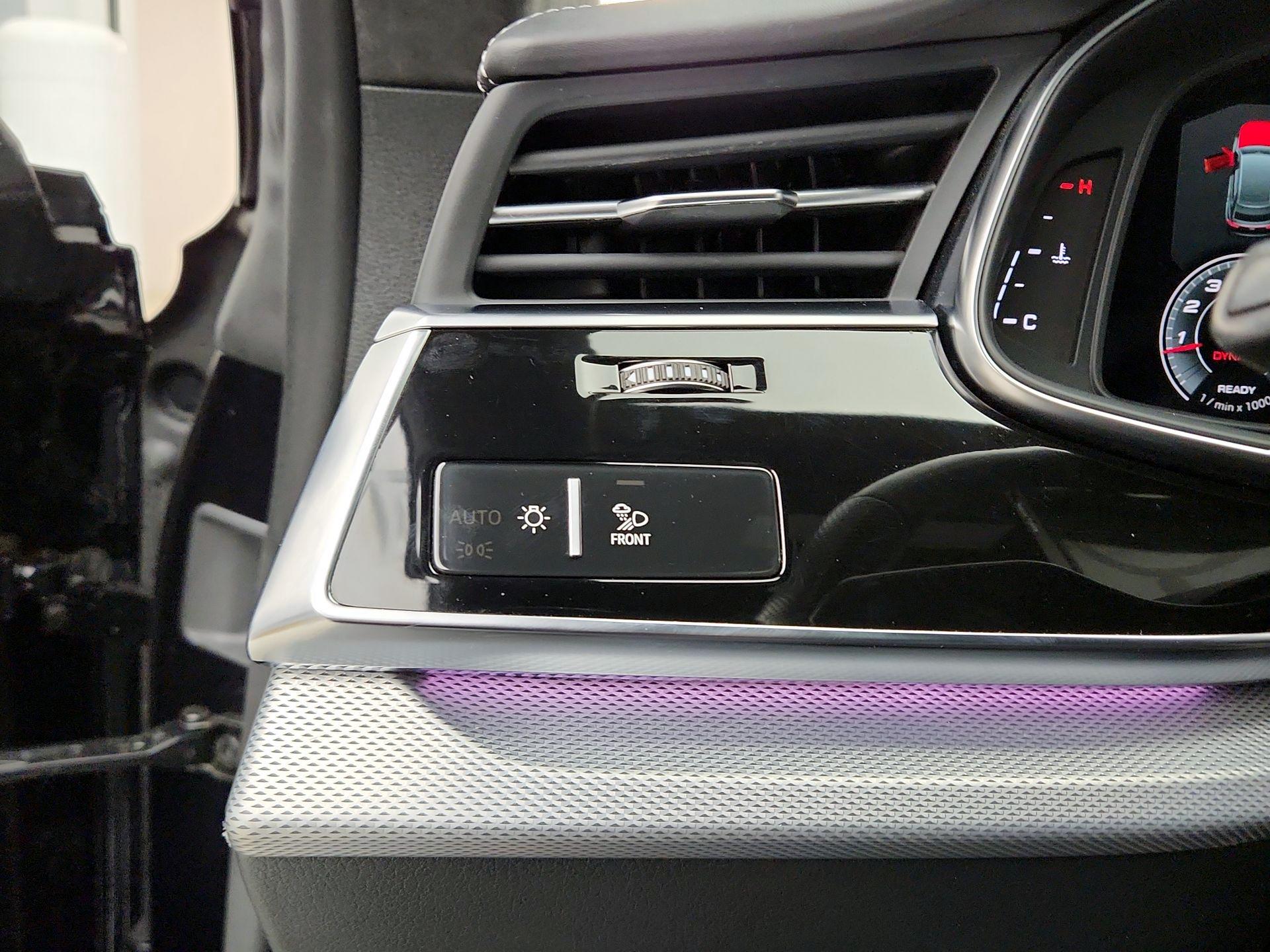 Thumbnail: 2021 Audi SQ8 - 13