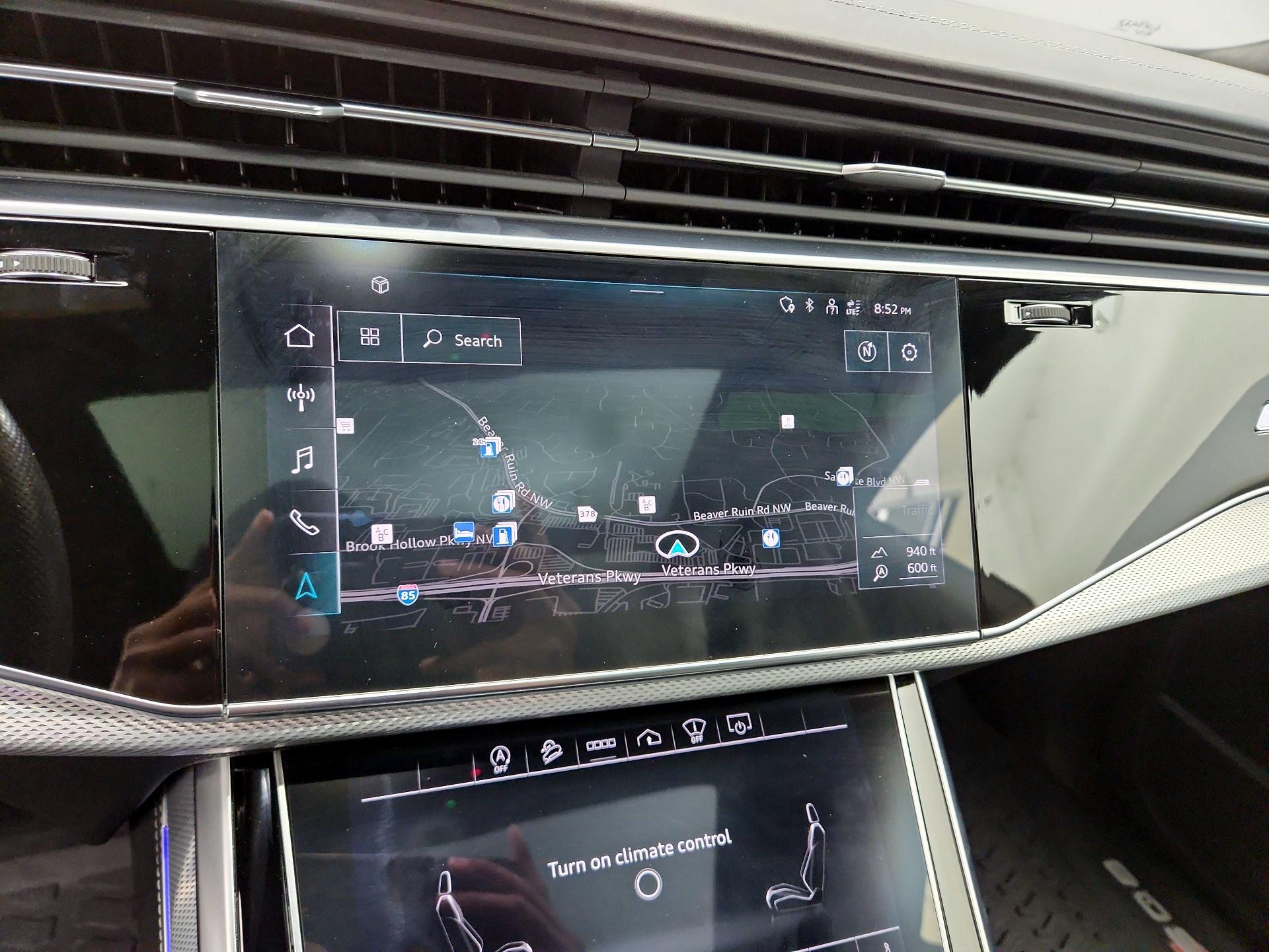 Thumbnail: 2021 Audi SQ8 - 14