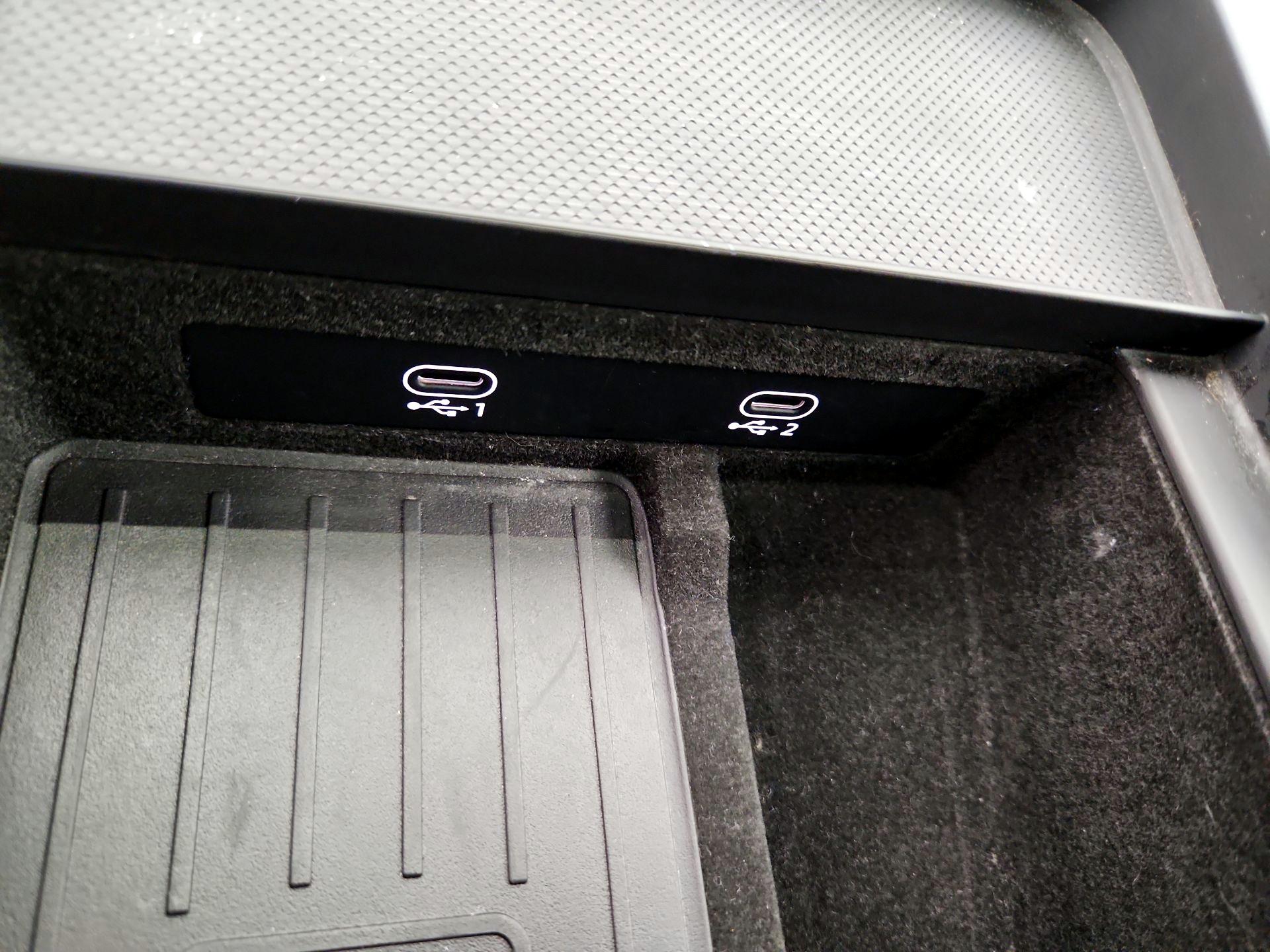 Thumbnail: 2021 Audi SQ8 - 19