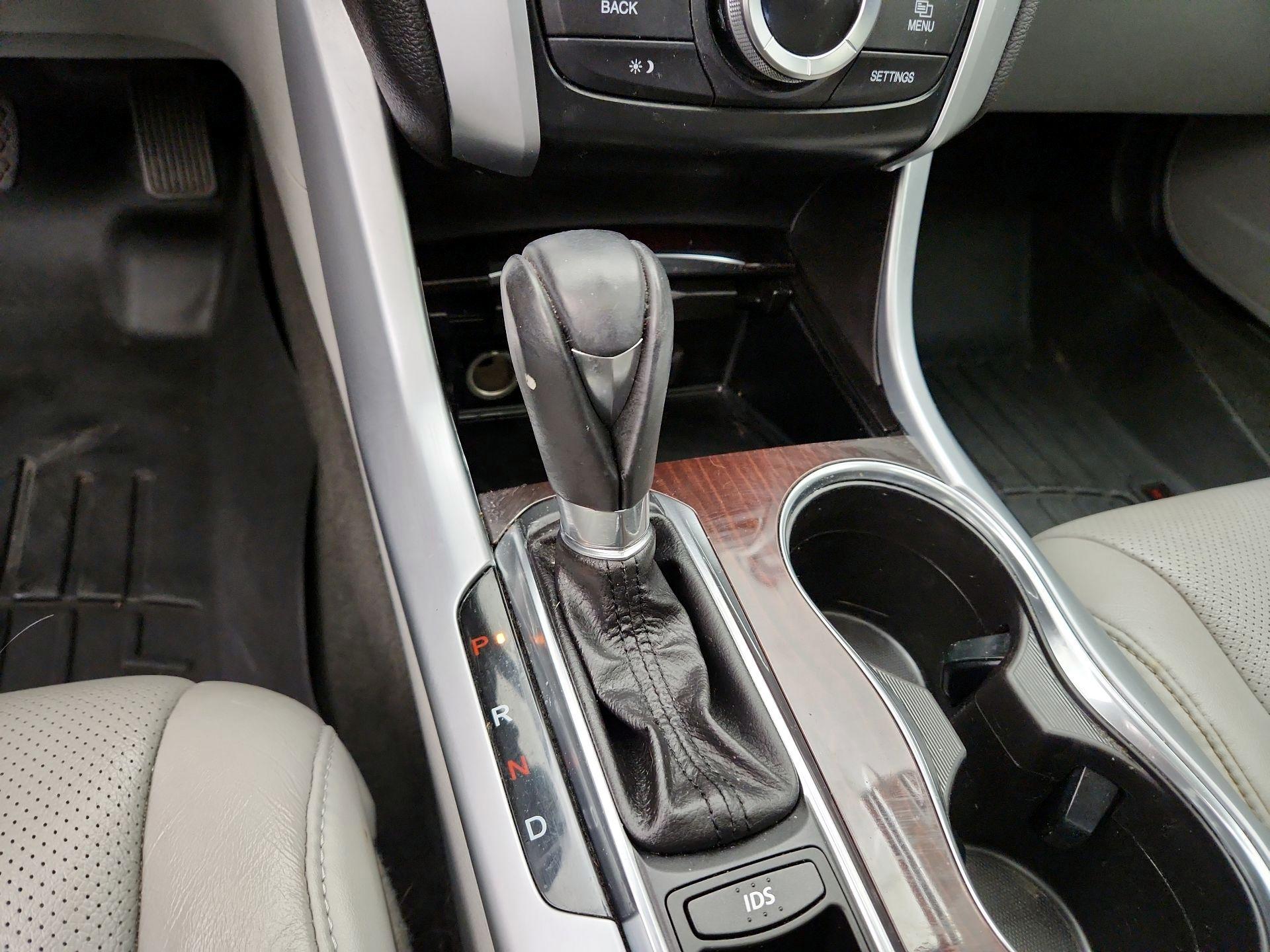 Thumbnail: 2016 Acura TLX - 18