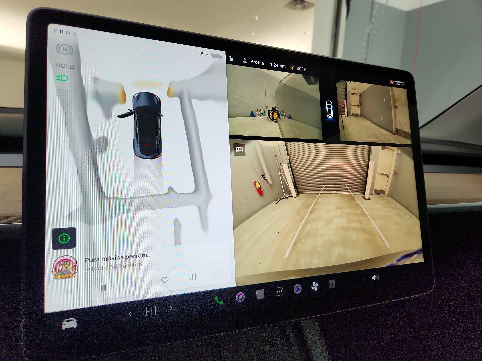 Thumbnail: 2025 Tesla Model Y - 14