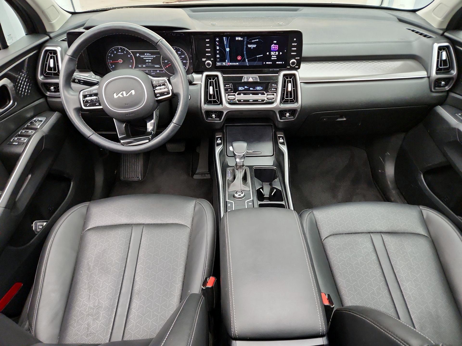 Thumbnail: 2023 Kia Sorento - 9