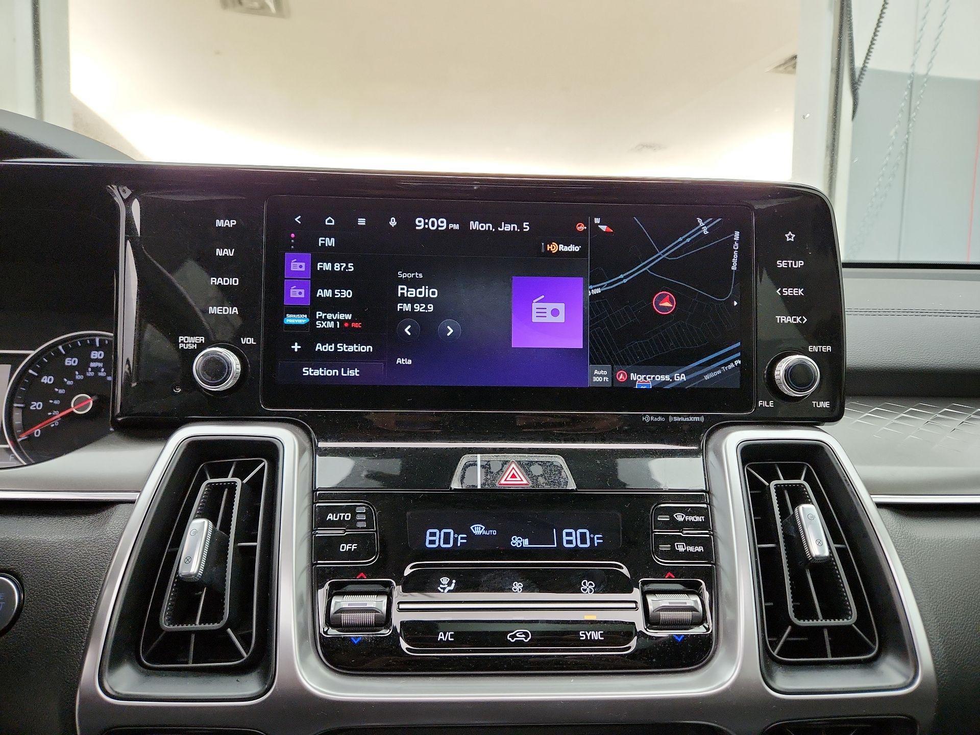 Thumbnail: 2023 Kia Sorento - 16