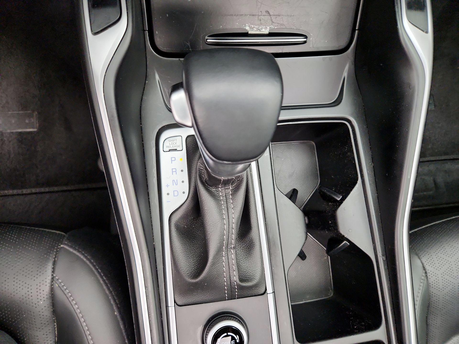 Thumbnail: 2023 Kia Sorento - 18