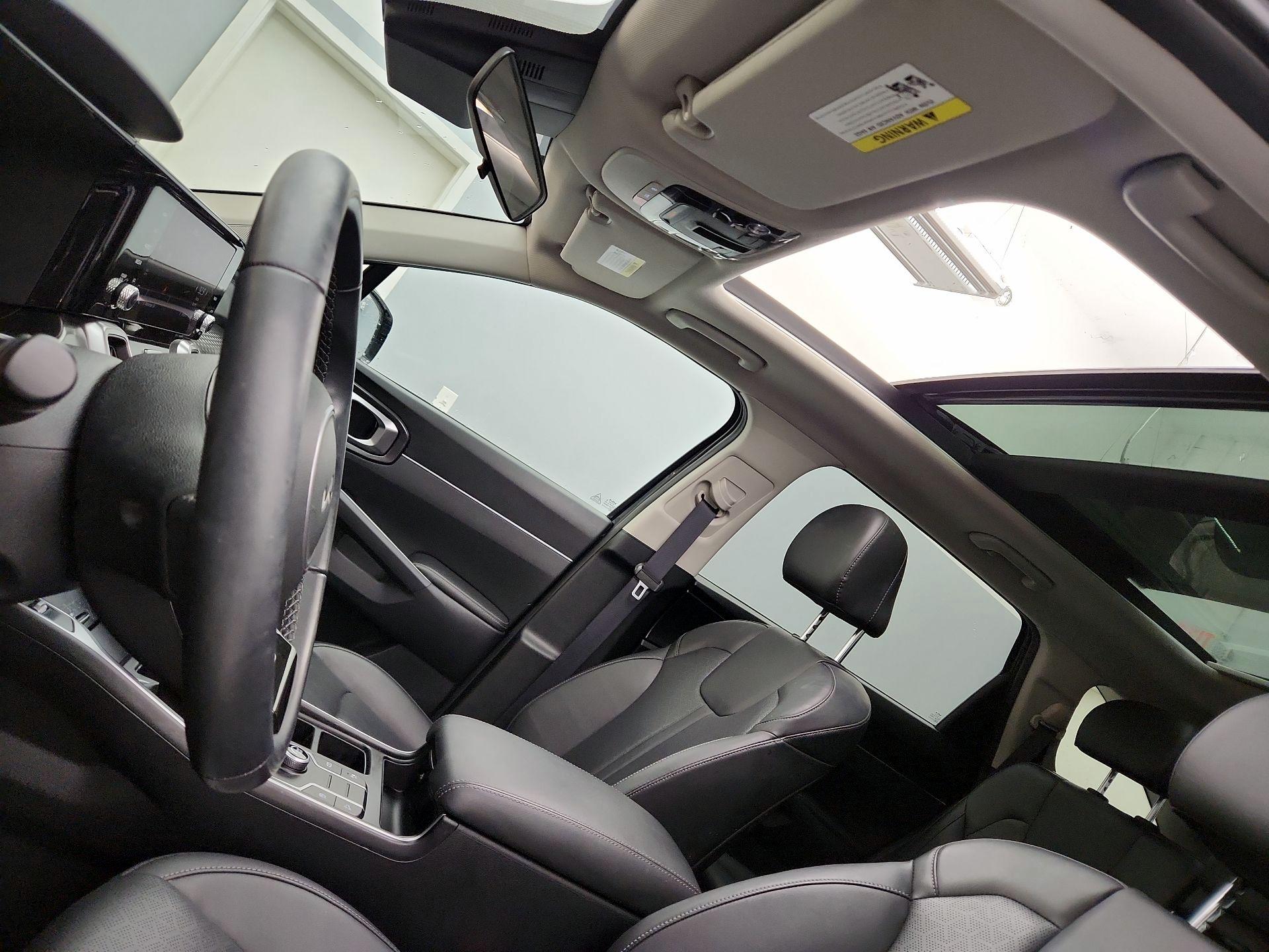 Thumbnail: 2023 Kia Sorento - 20