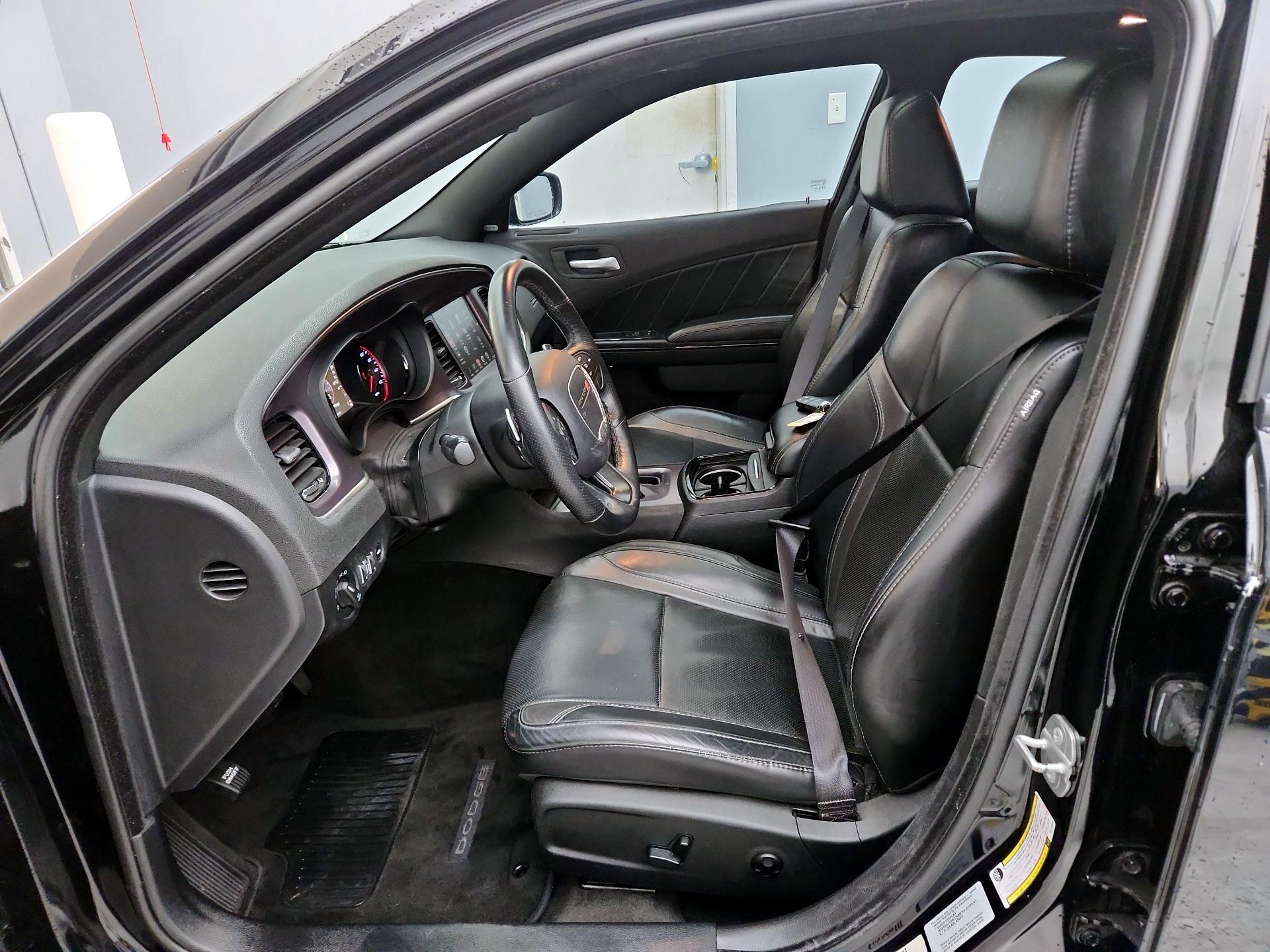 Thumbnail: 2016 Dodge Charger - 11