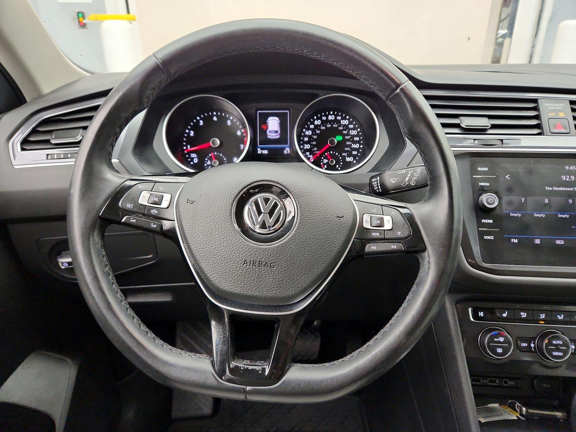 Thumbnail: 2019 Volkswagen Tiguan - 10