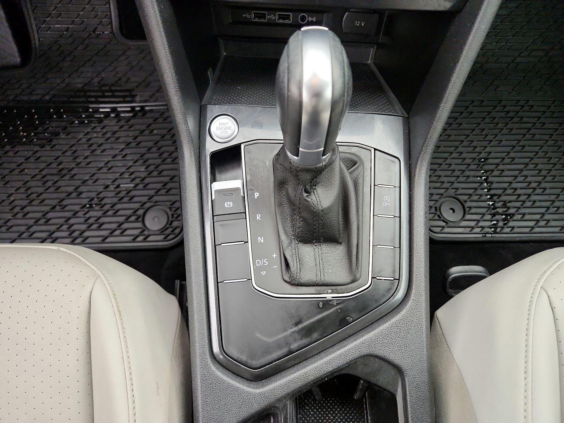 Thumbnail: 2019 Volkswagen Tiguan - 17