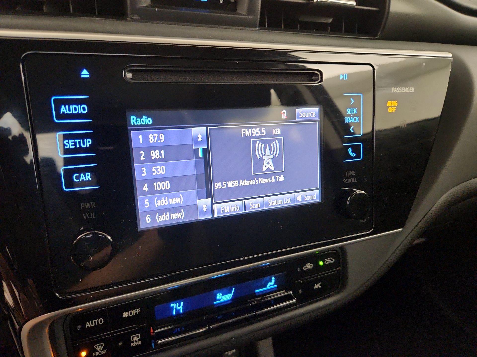 Thumbnail: 2017 Toyota Corolla - 15