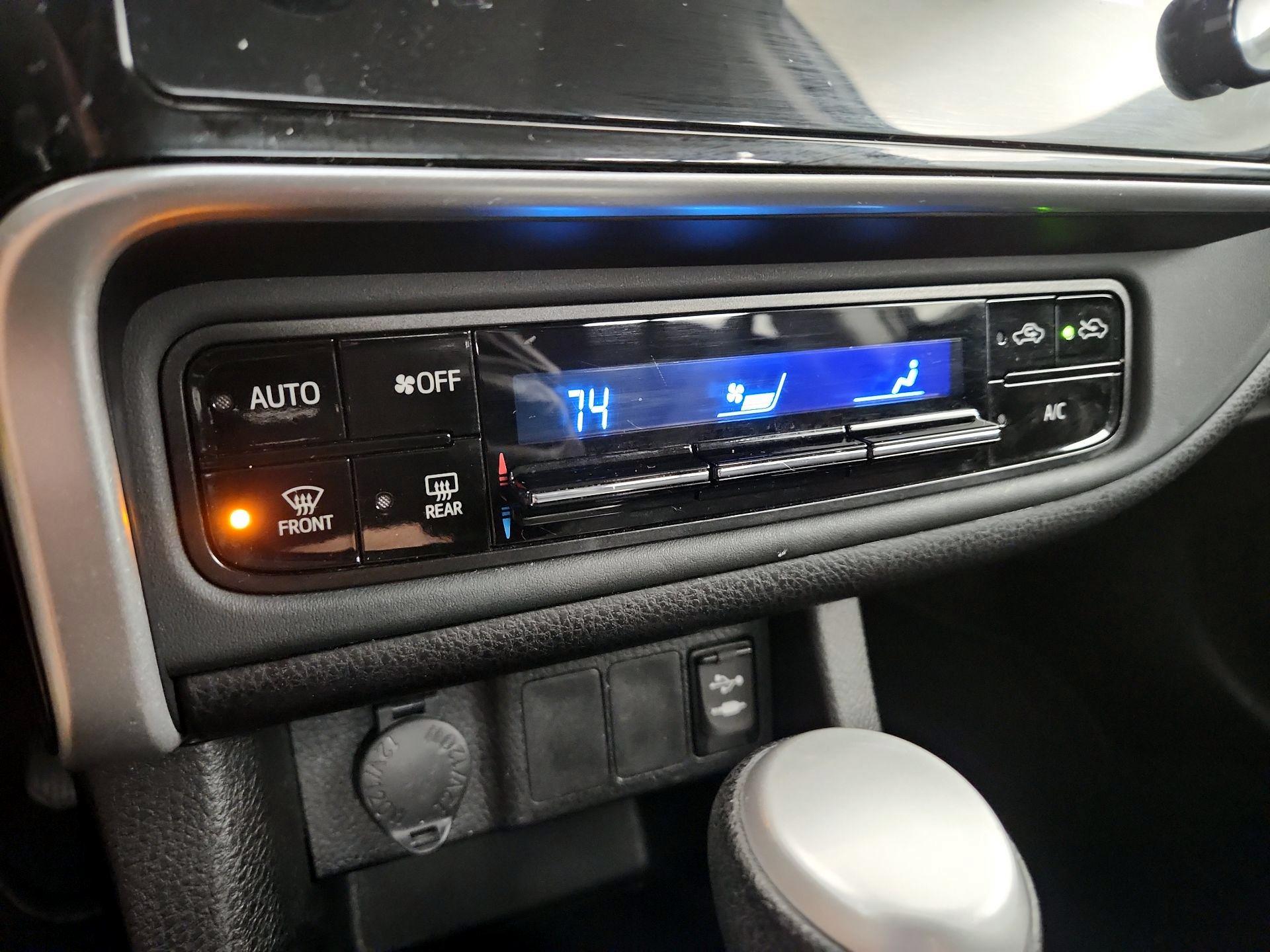 Thumbnail: 2017 Toyota Corolla - 16