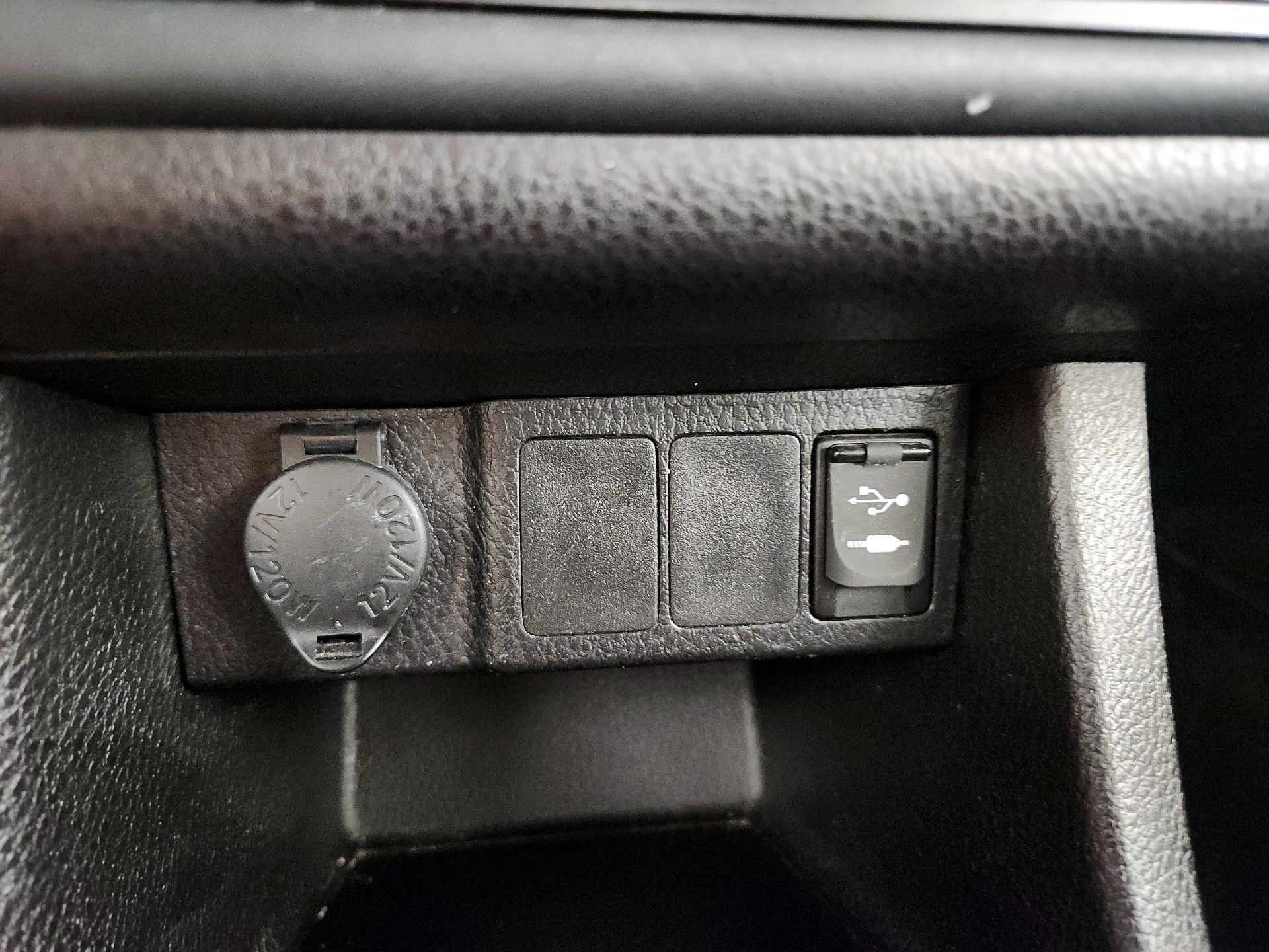 Thumbnail: 2017 Toyota Corolla - 18