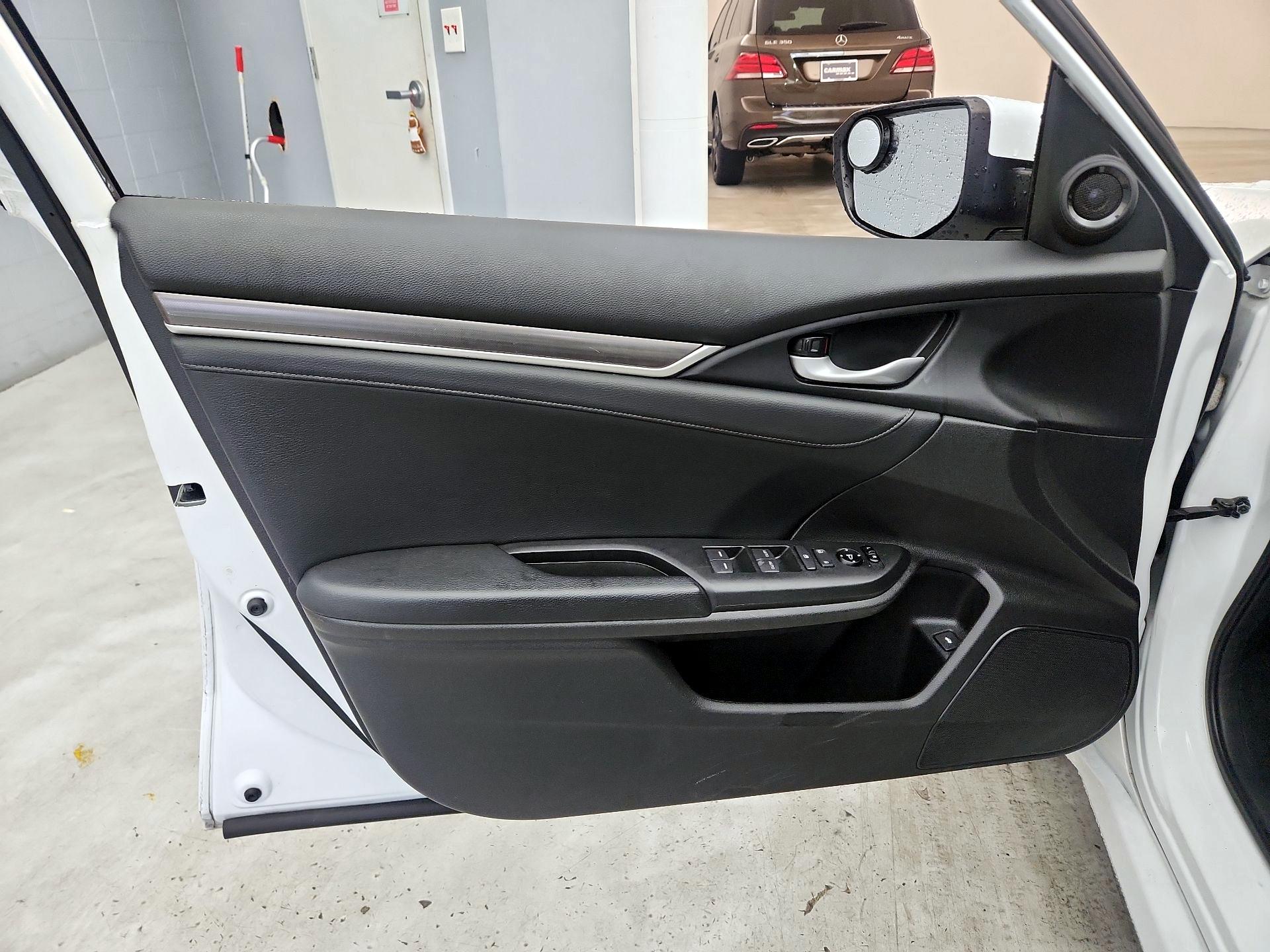 Thumbnail: 2019 Honda Civic - 12