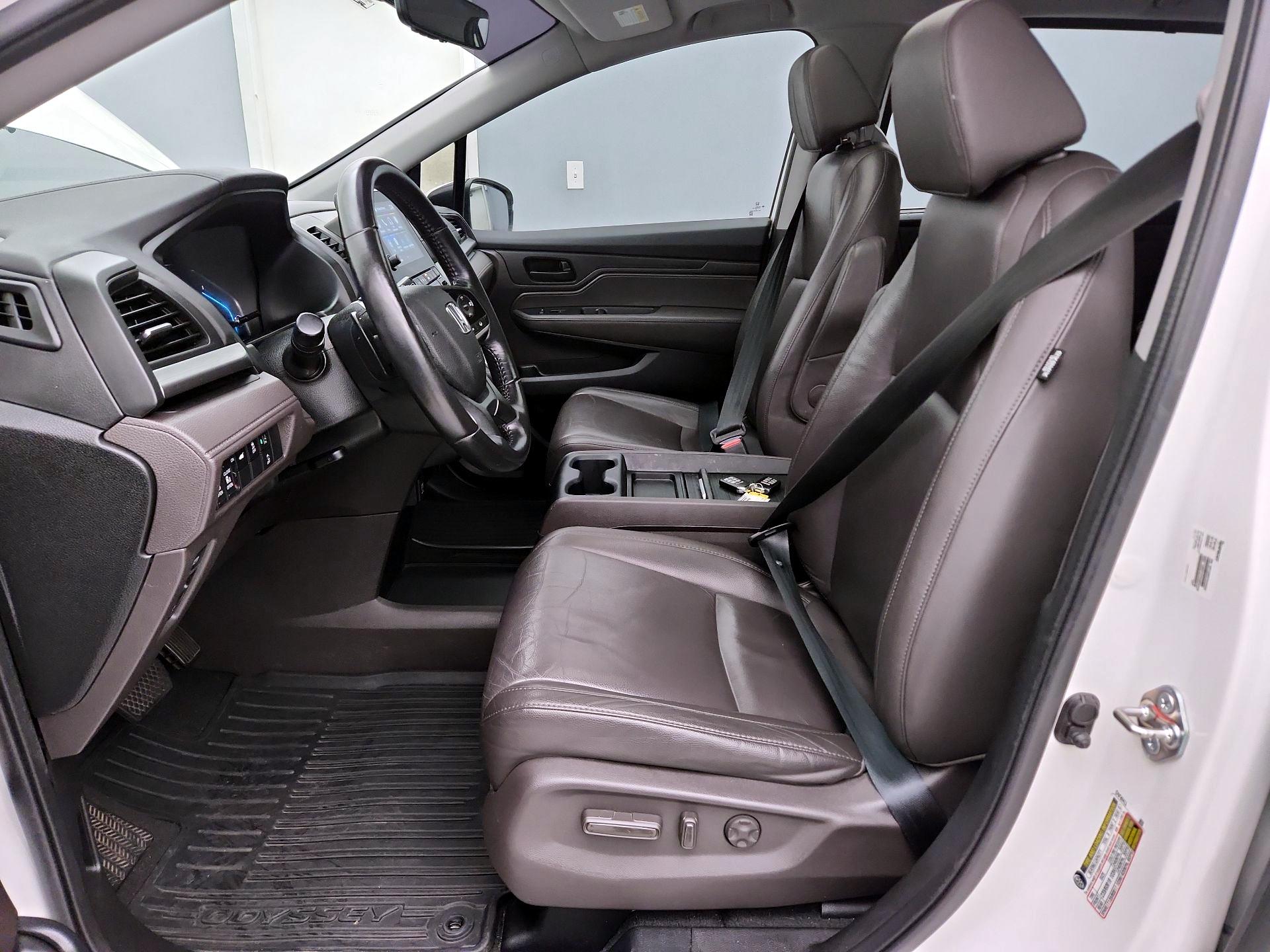 Thumbnail: 2018 Honda Odyssey - 11