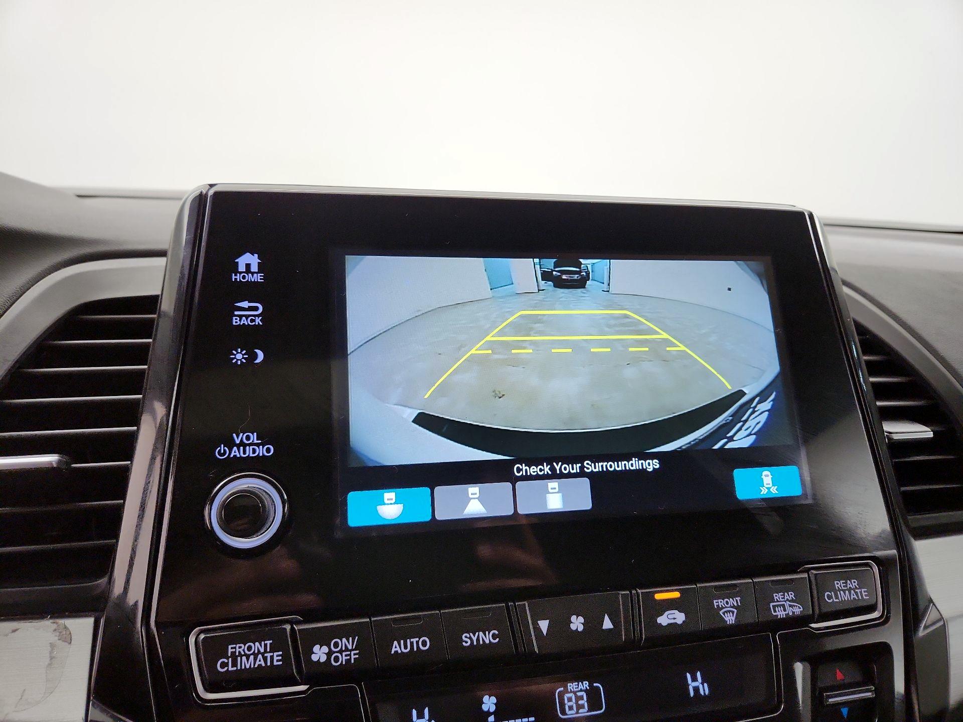 Thumbnail: 2018 Honda Odyssey - 15