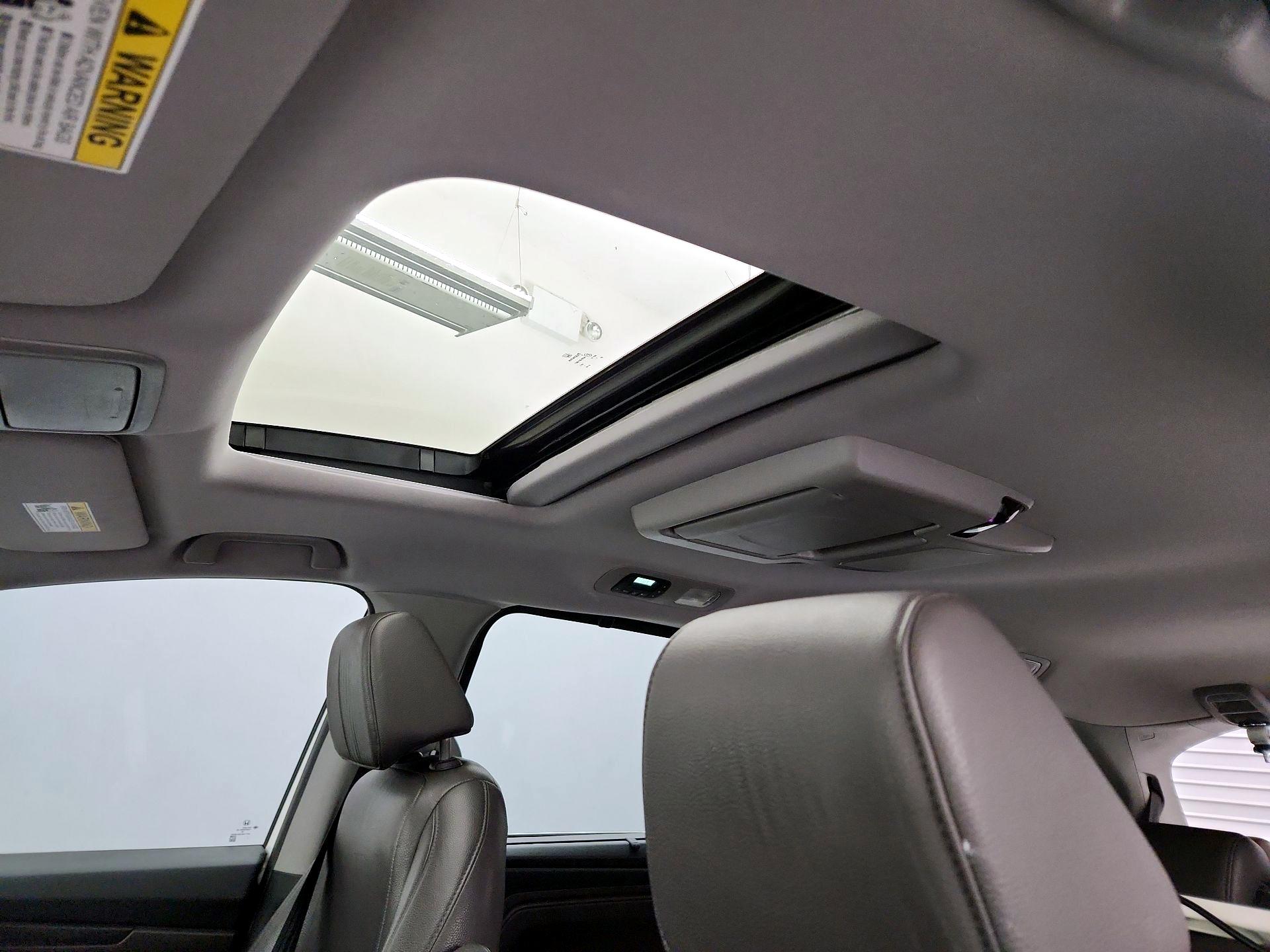 Thumbnail: 2018 Honda Odyssey - 20