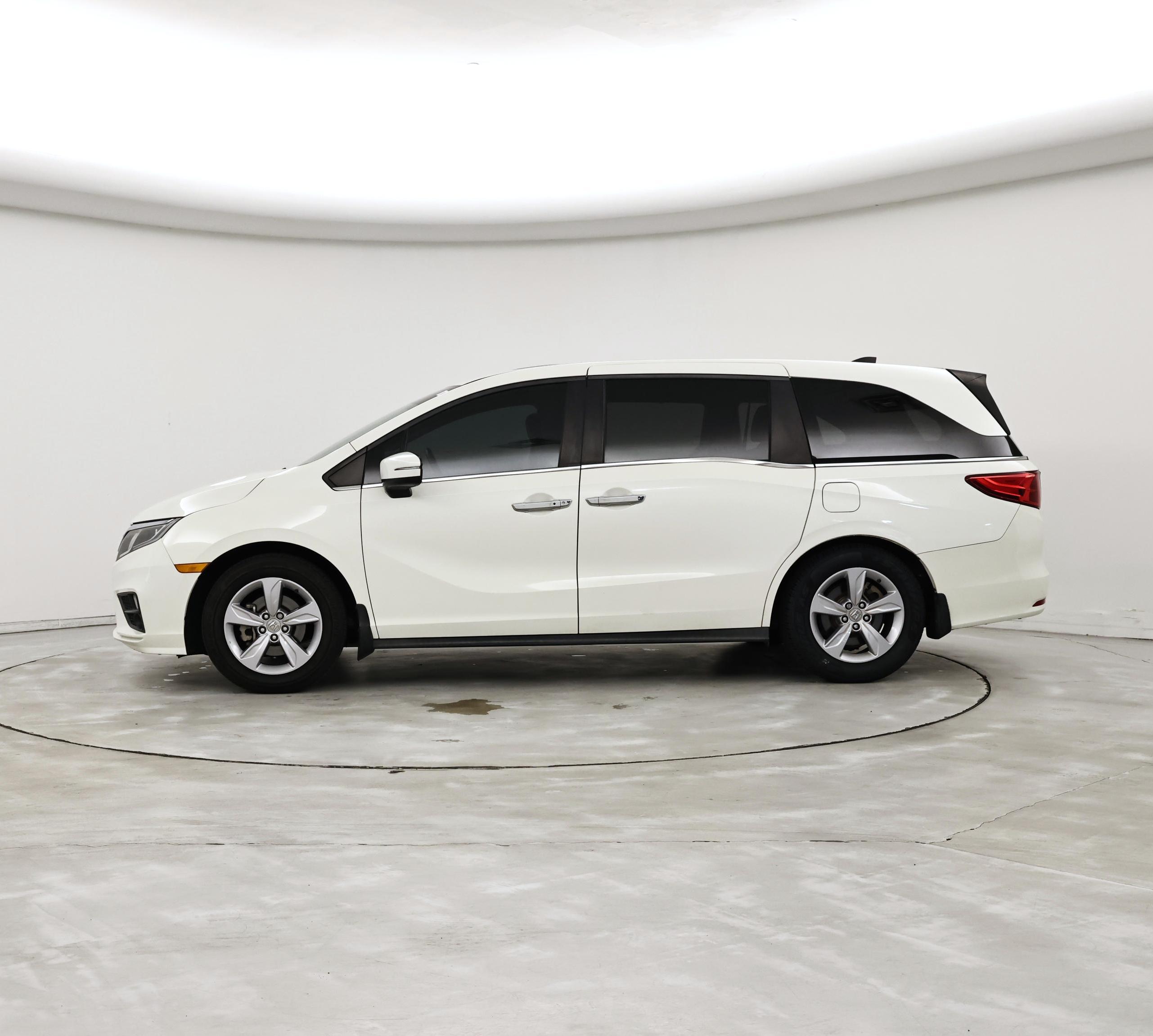 Thumbnail: 2018 Honda Odyssey - 3