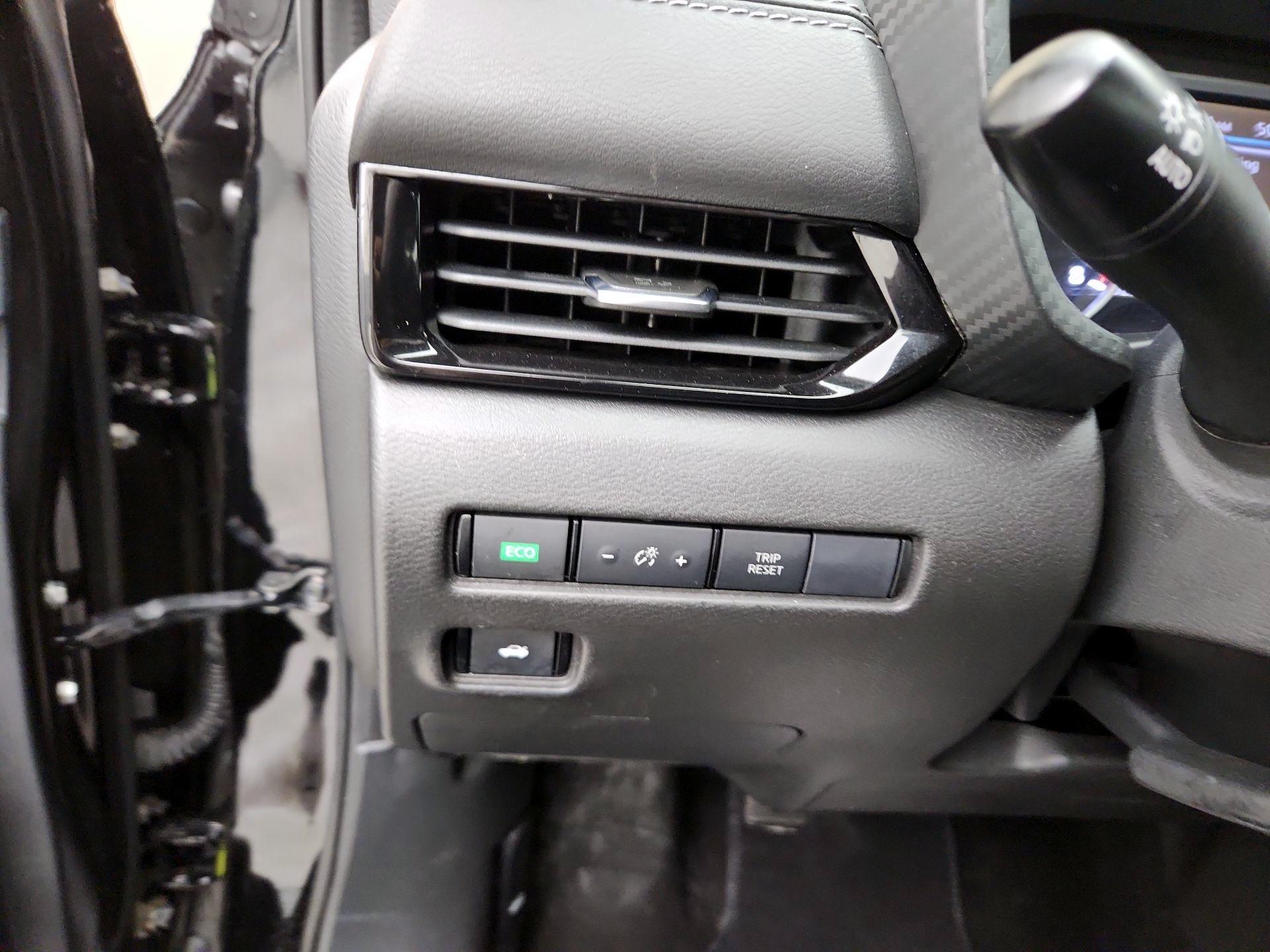 Thumbnail: 2021 Nissan Sentra - 13