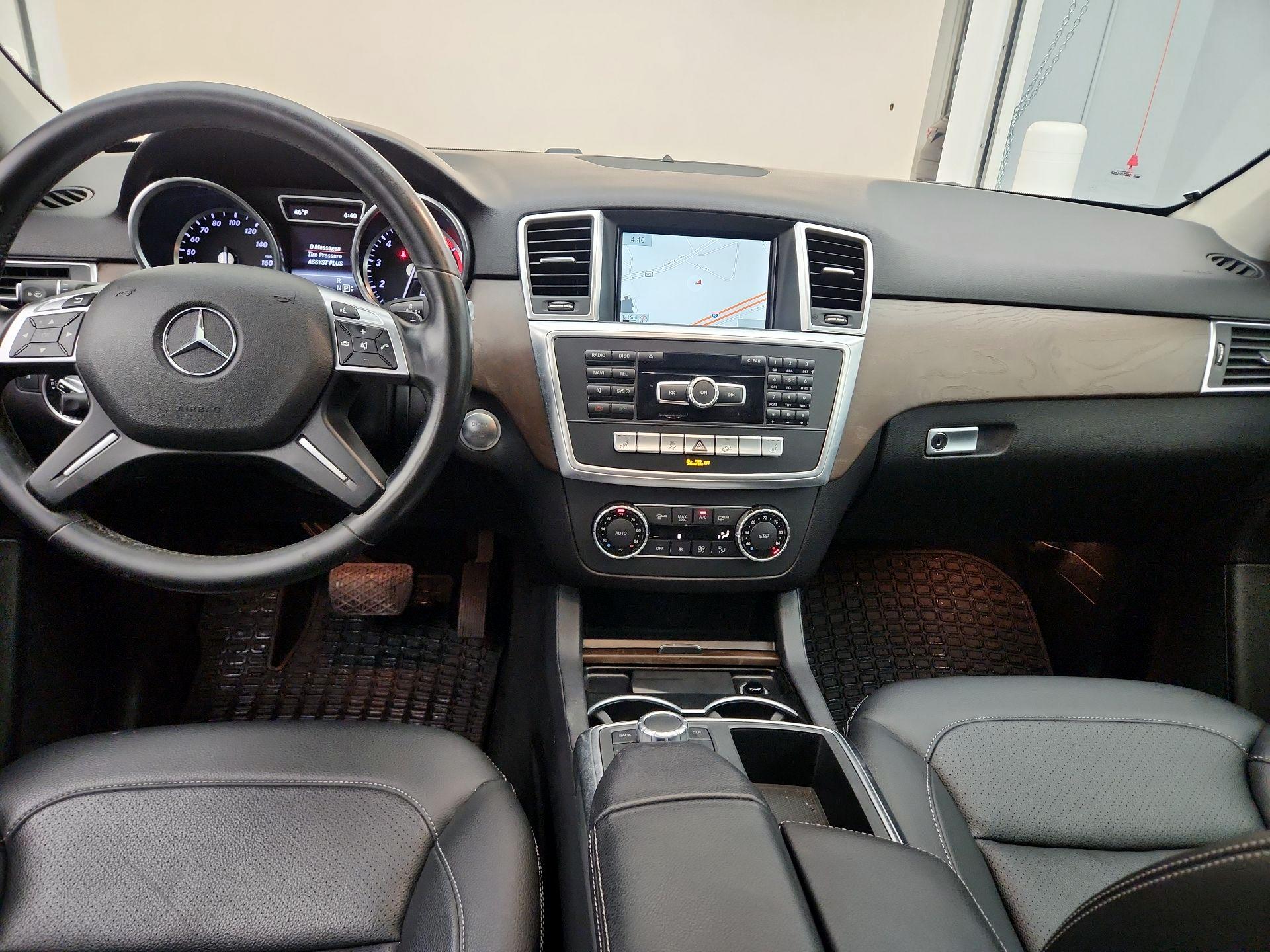 Thumbnail: 2015 Mercedes-Benz M-Class - 9