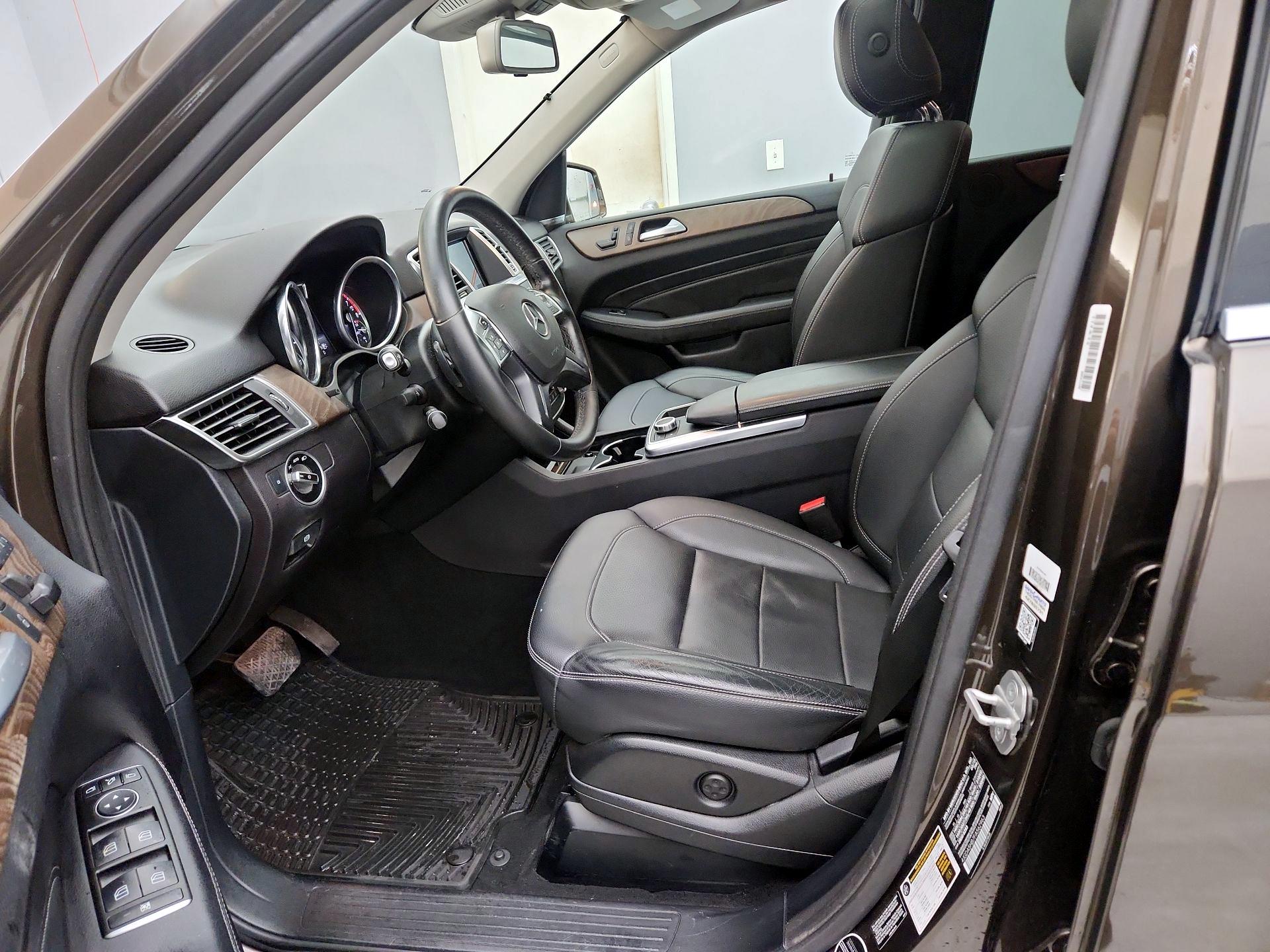 Thumbnail: 2015 Mercedes-Benz M-Class - 11