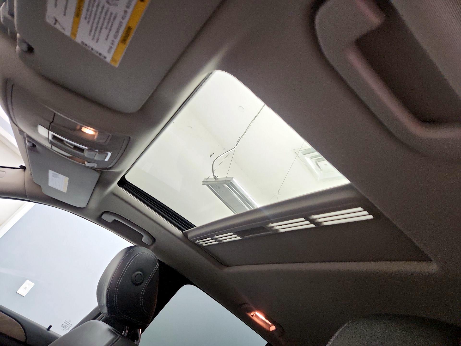 Thumbnail: 2015 Mercedes-Benz M-Class - 20