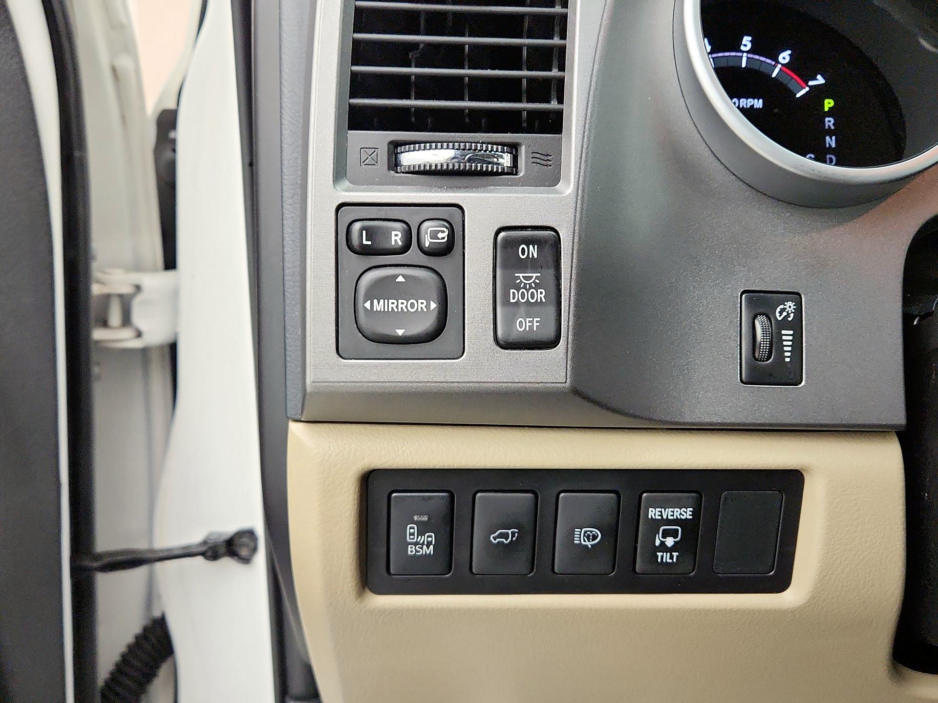 Thumbnail: 2017 Toyota Sequoia - 13