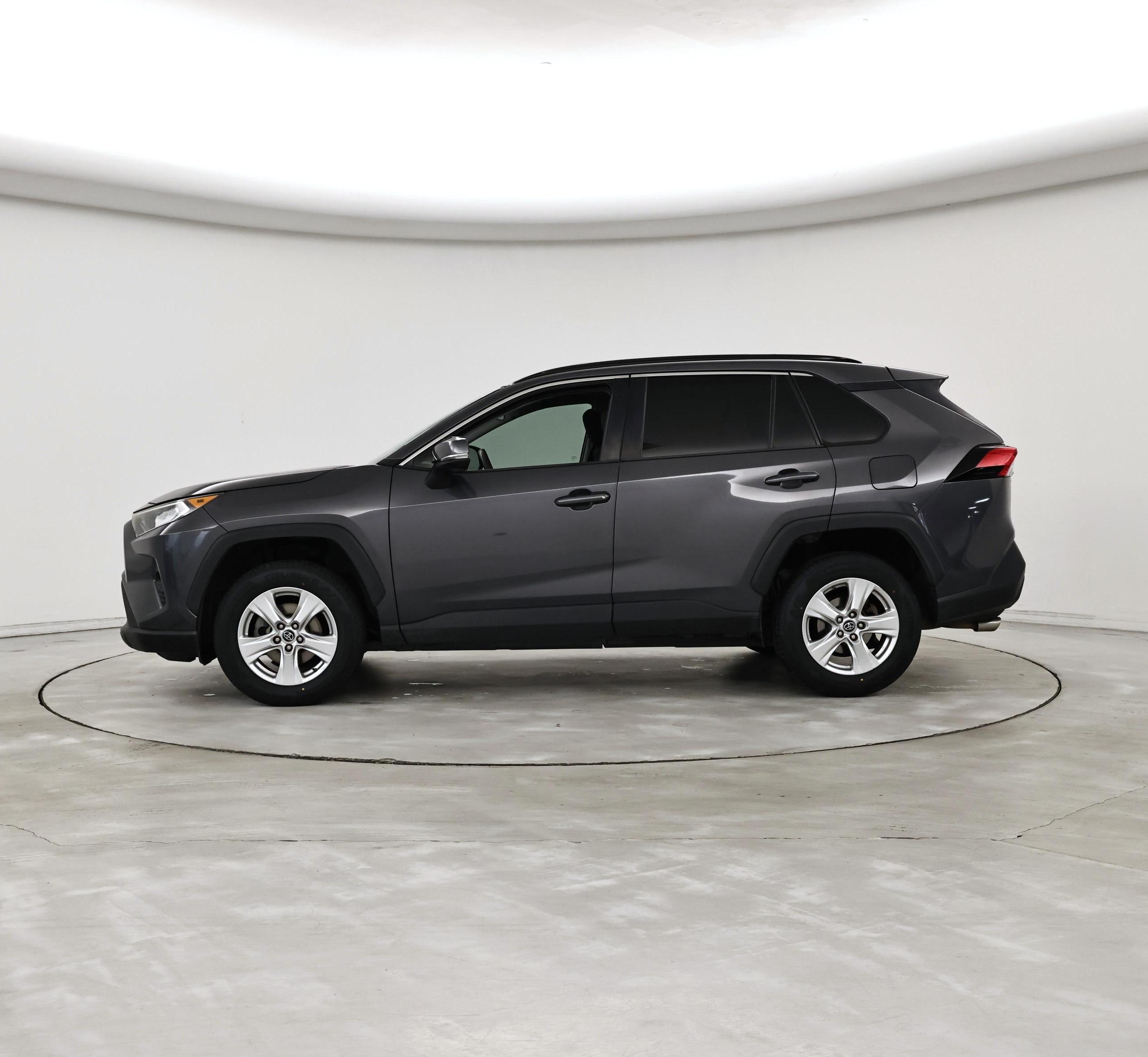 Thumbnail: 2019 Toyota RAV4 - 3