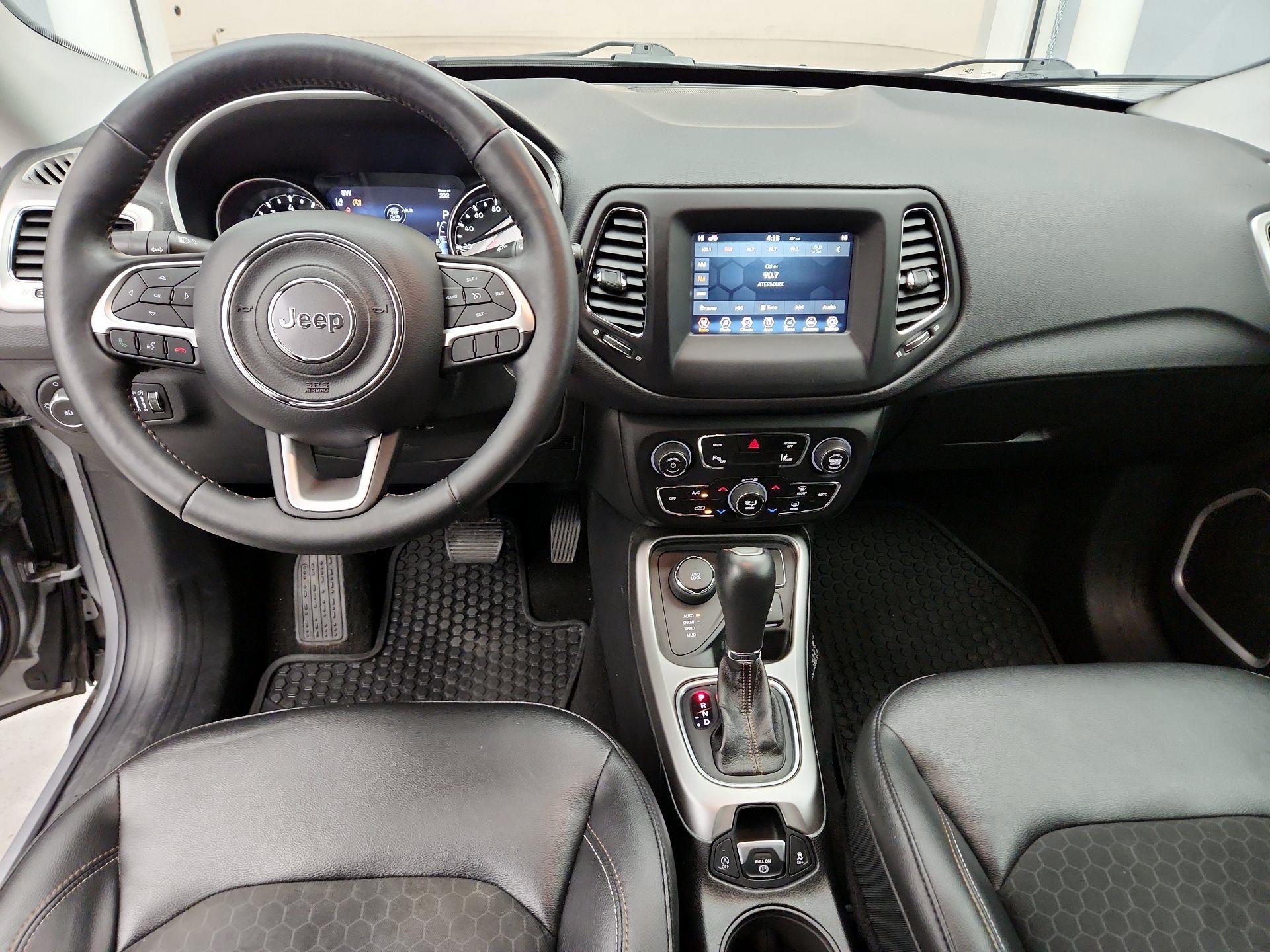 Thumbnail: 2018 Jeep Compass - 9