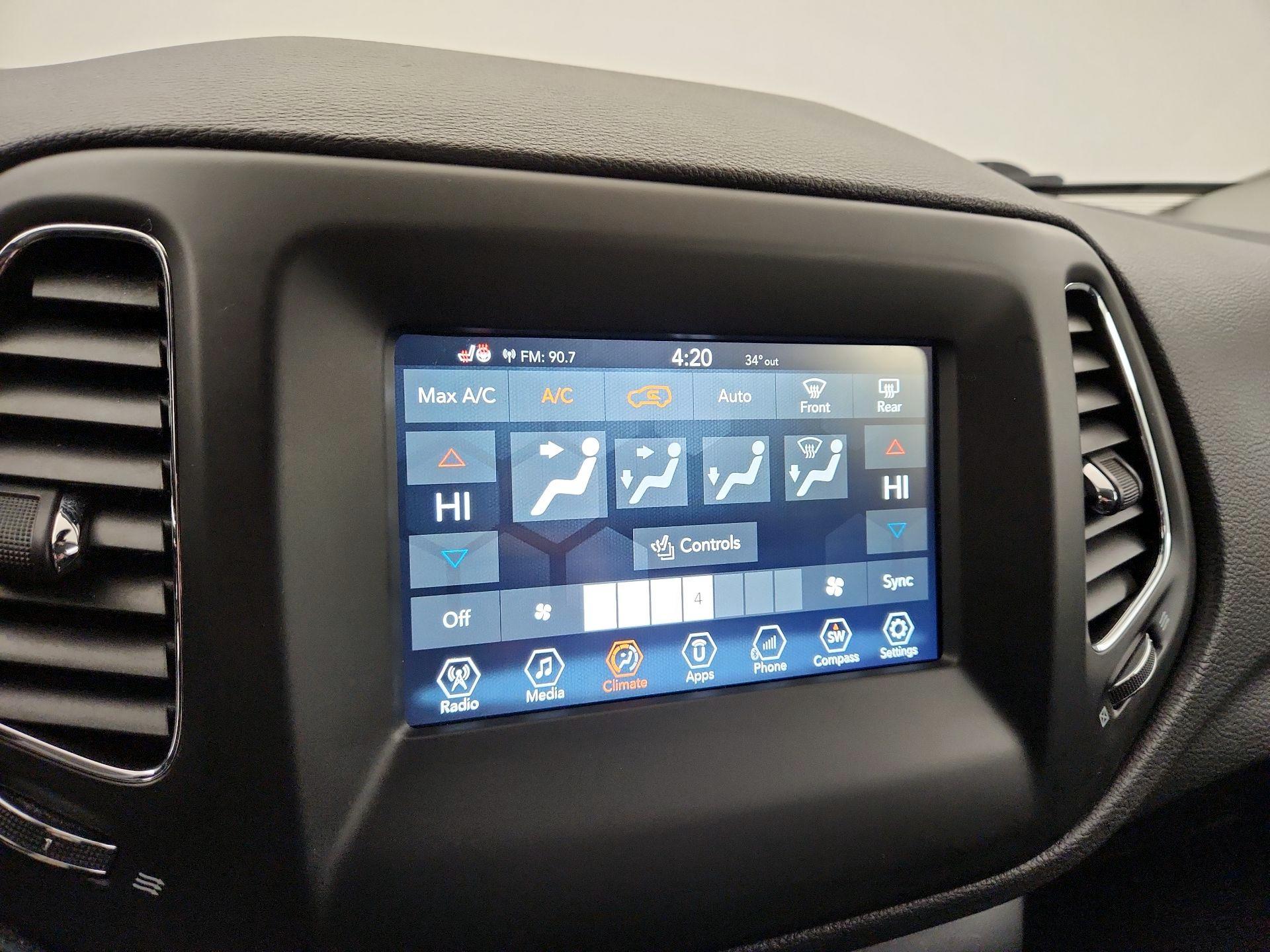 Thumbnail: 2018 Jeep Compass - 16