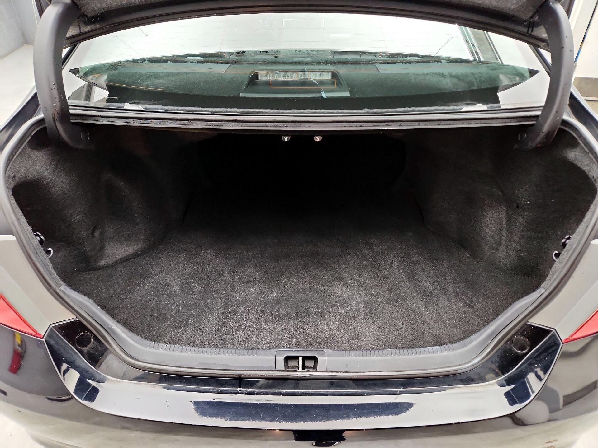 Thumbnail: 2015 Toyota Camry - 20