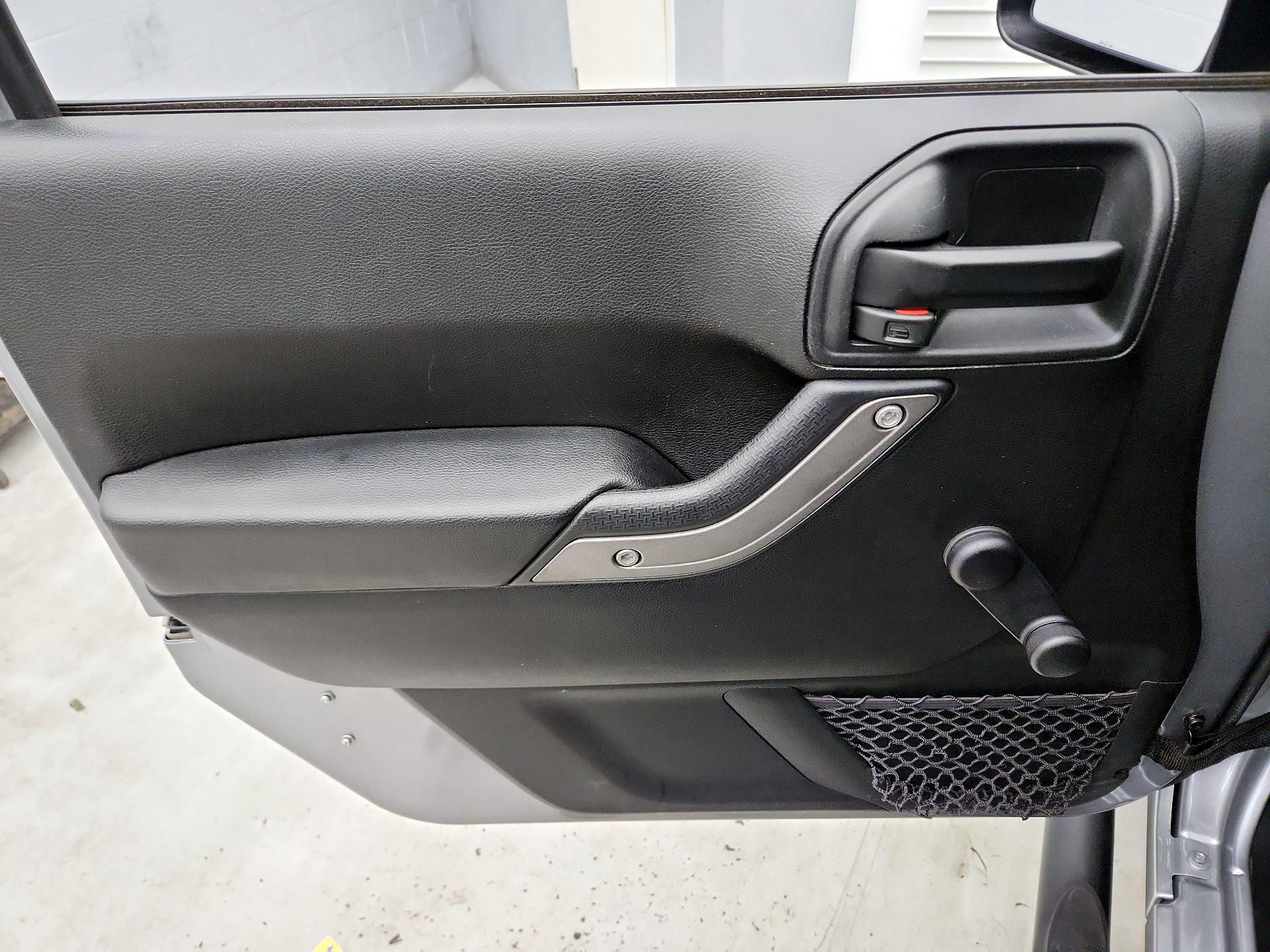 Thumbnail: 2017 Jeep Wrangler - 12