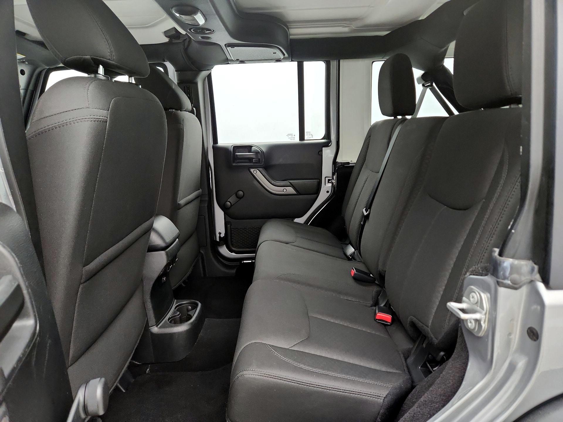 Thumbnail: 2017 Jeep Wrangler - 17