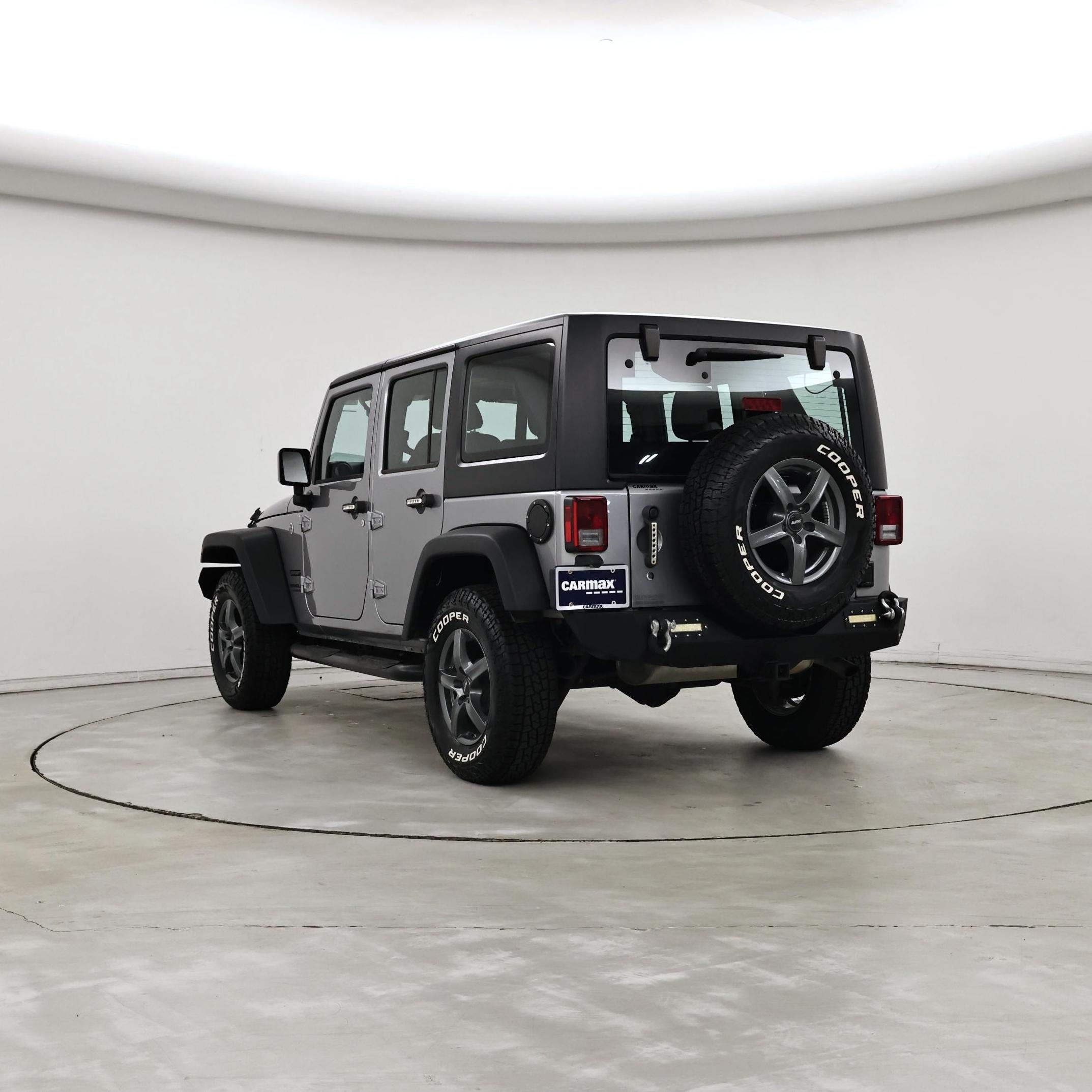 Thumbnail: 2017 Jeep Wrangler - 2