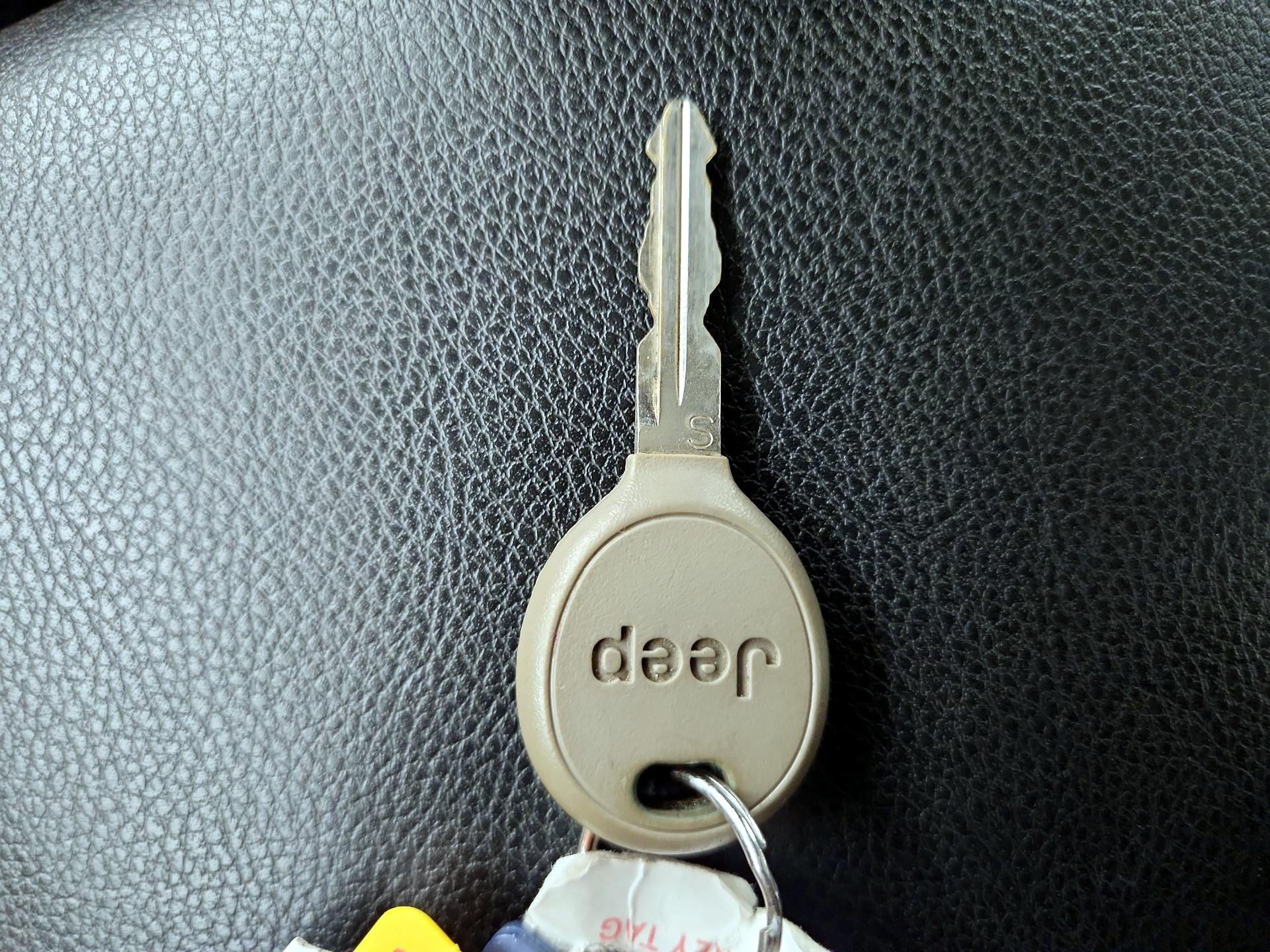 Thumbnail: 2017 Jeep Wrangler - 20