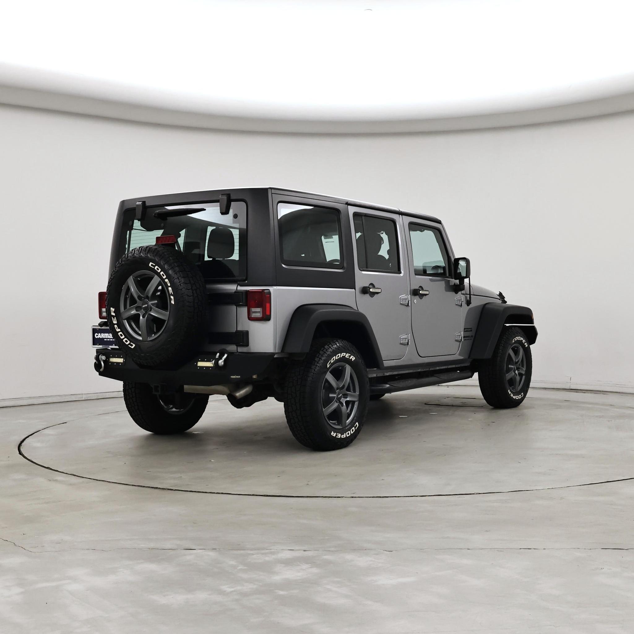 Thumbnail: 2017 Jeep Wrangler - 8