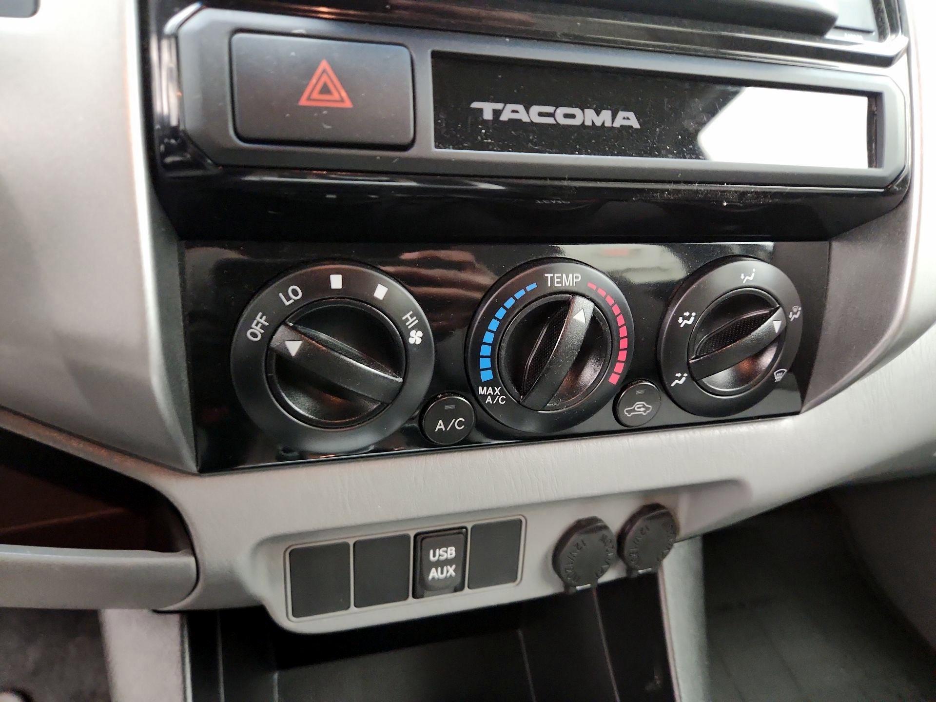 Thumbnail: 2015 Toyota Tacoma - 16