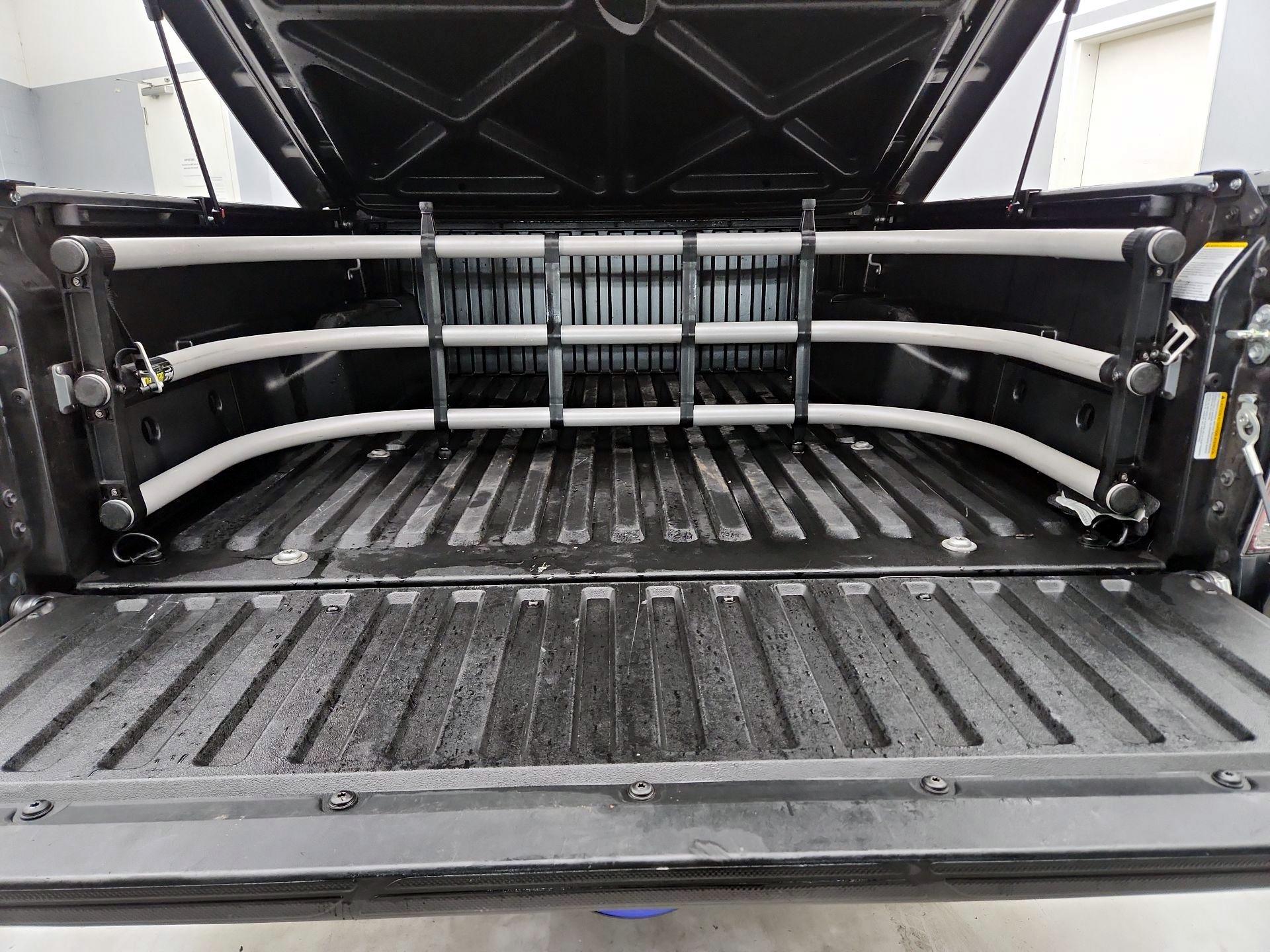 Thumbnail: 2015 Toyota Tacoma - 20