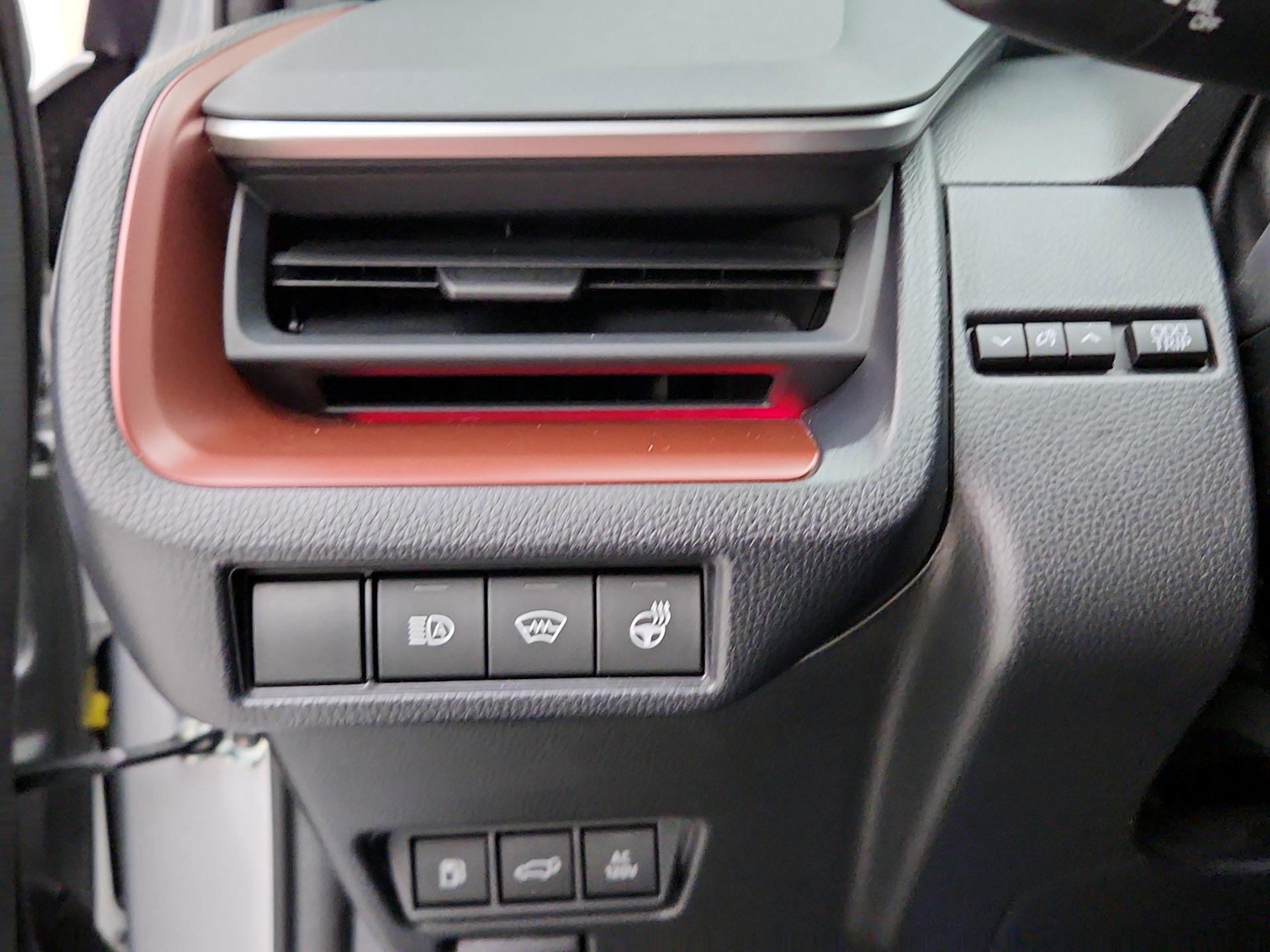 Thumbnail: 2024 Toyota Prius Prime - 13