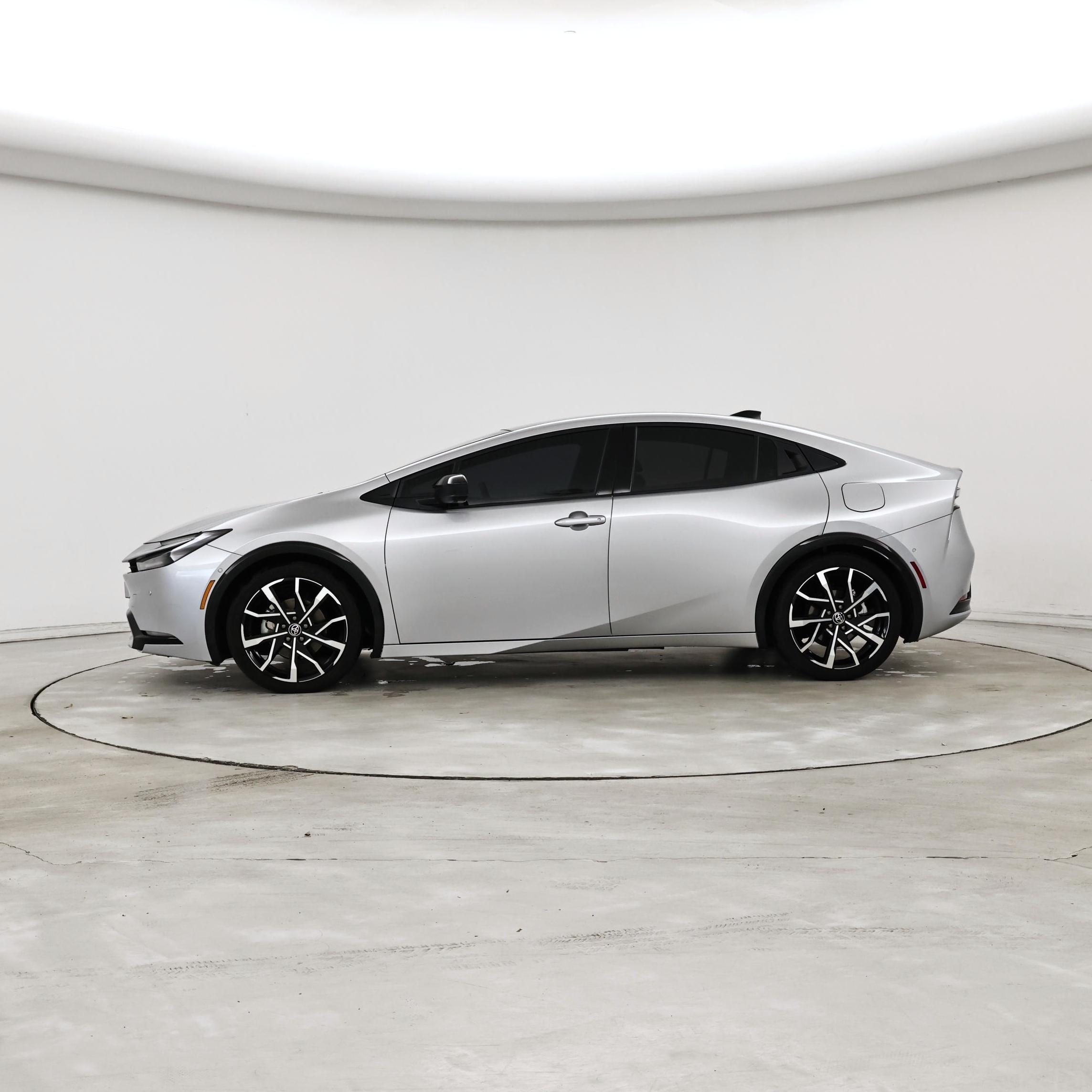 Thumbnail: 2024 Toyota Prius Prime - 3