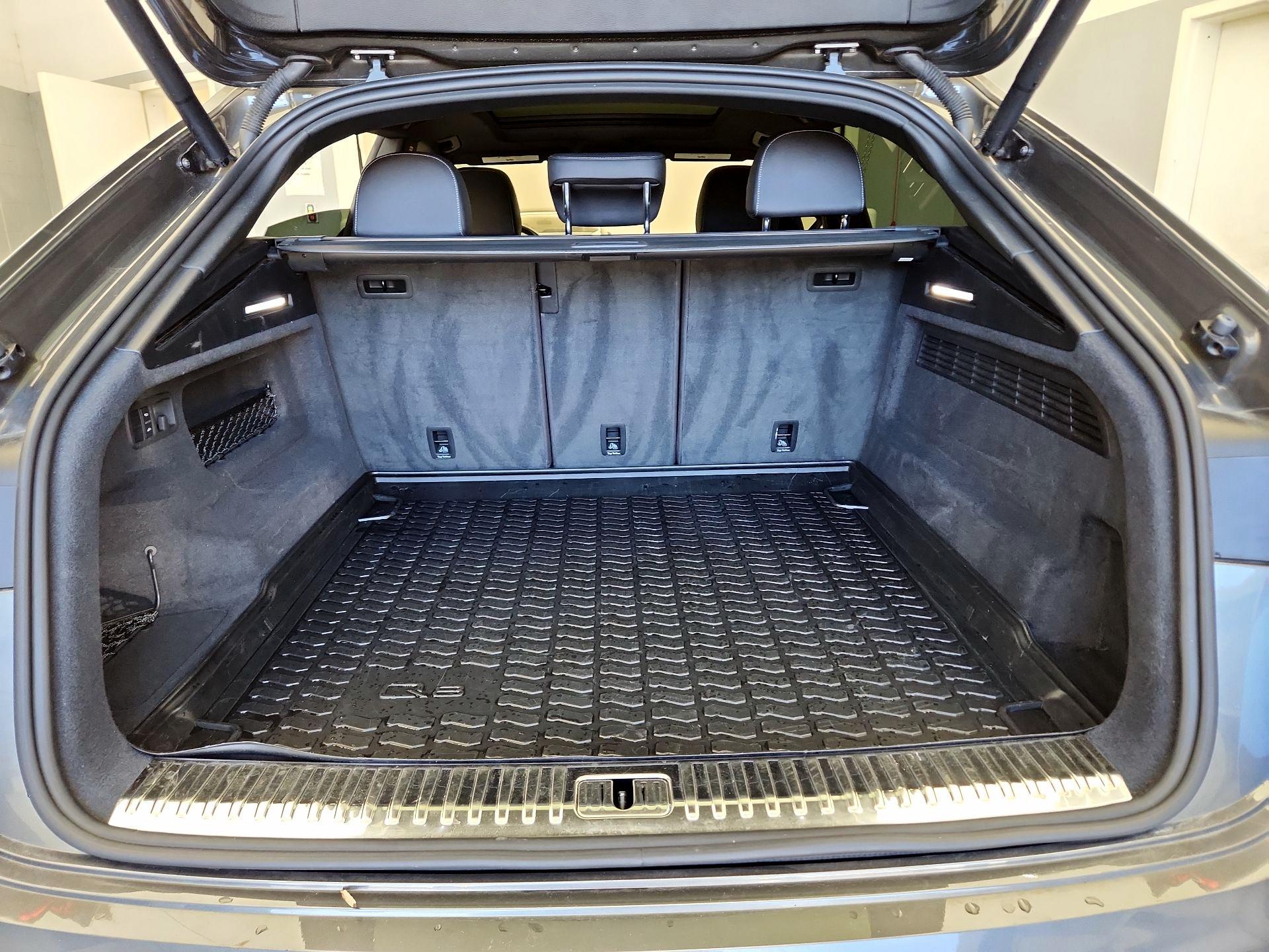 Thumbnail: 2019 Audi Q8 - 20