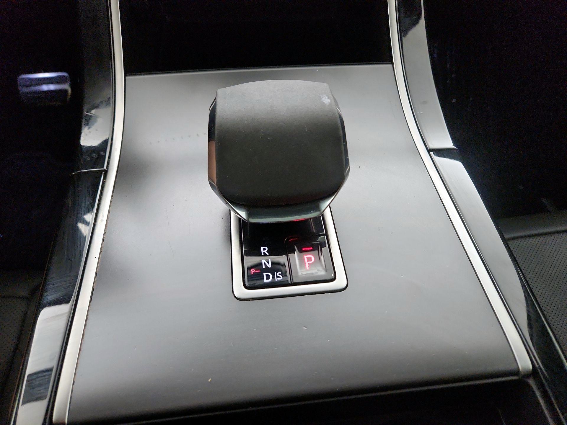 Thumbnail: 2024 Land Rover Range Rover Velar - 17