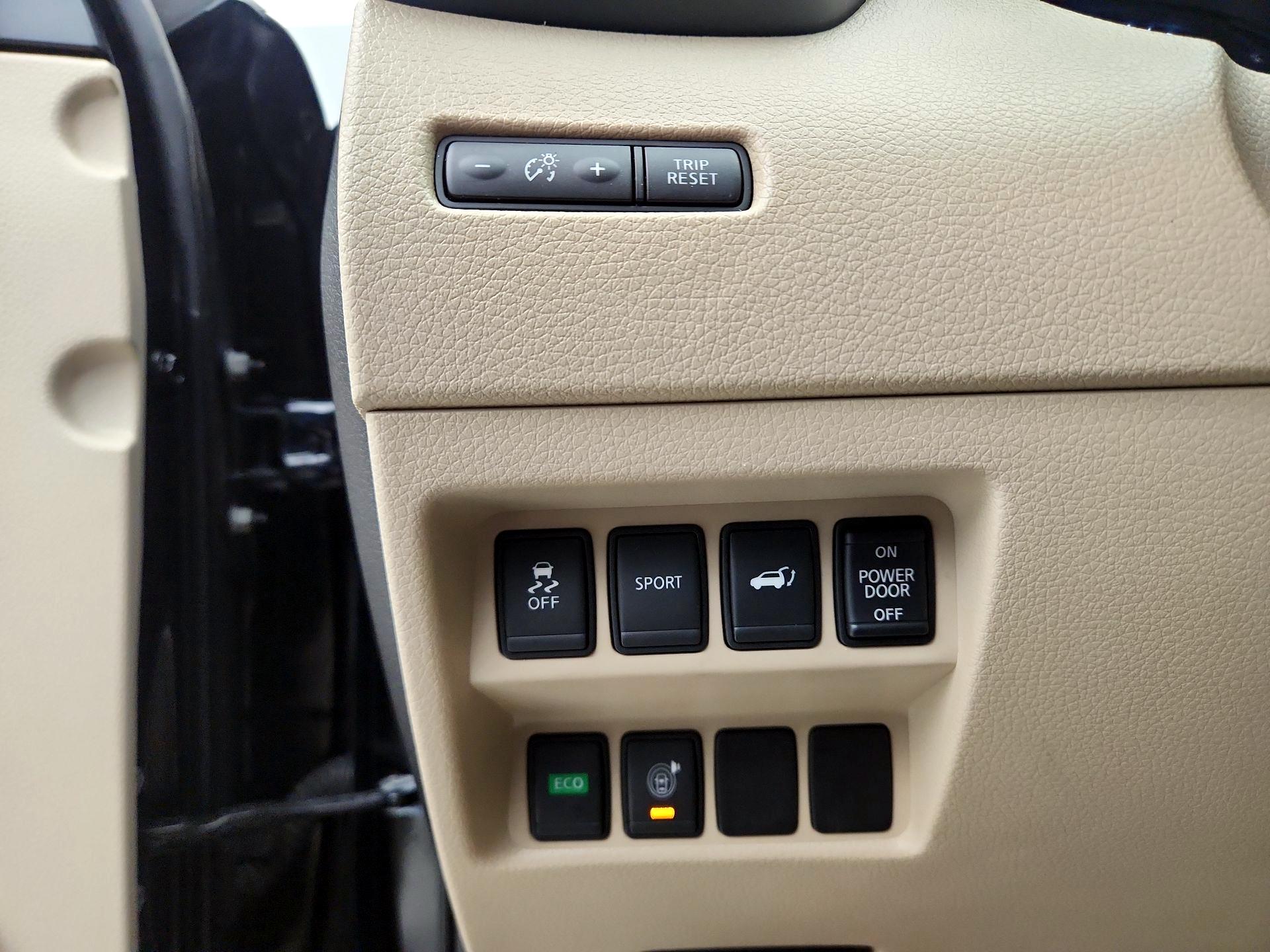 Thumbnail: 2015 Nissan Rogue - 13