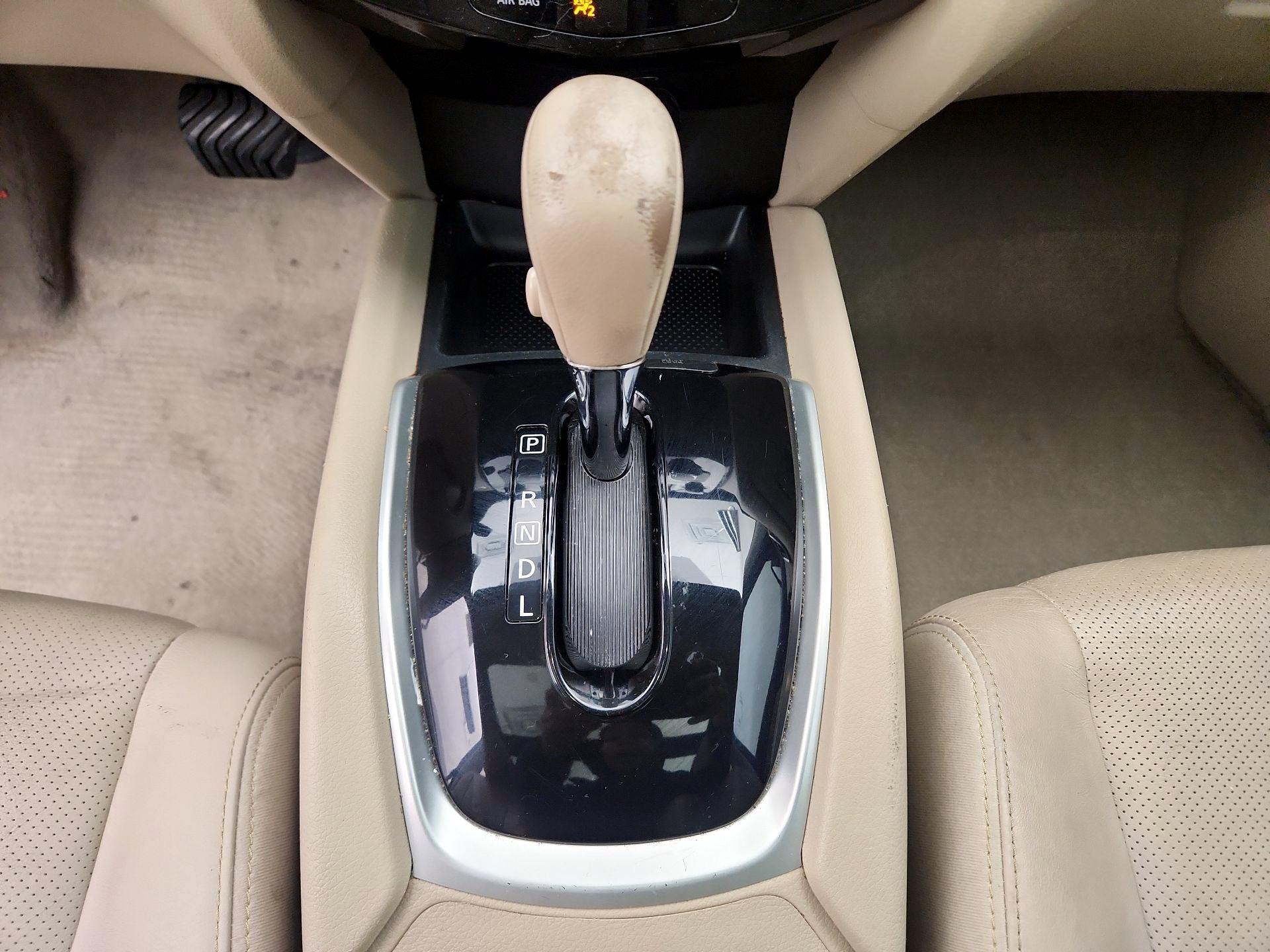 Thumbnail: 2015 Nissan Rogue - 18