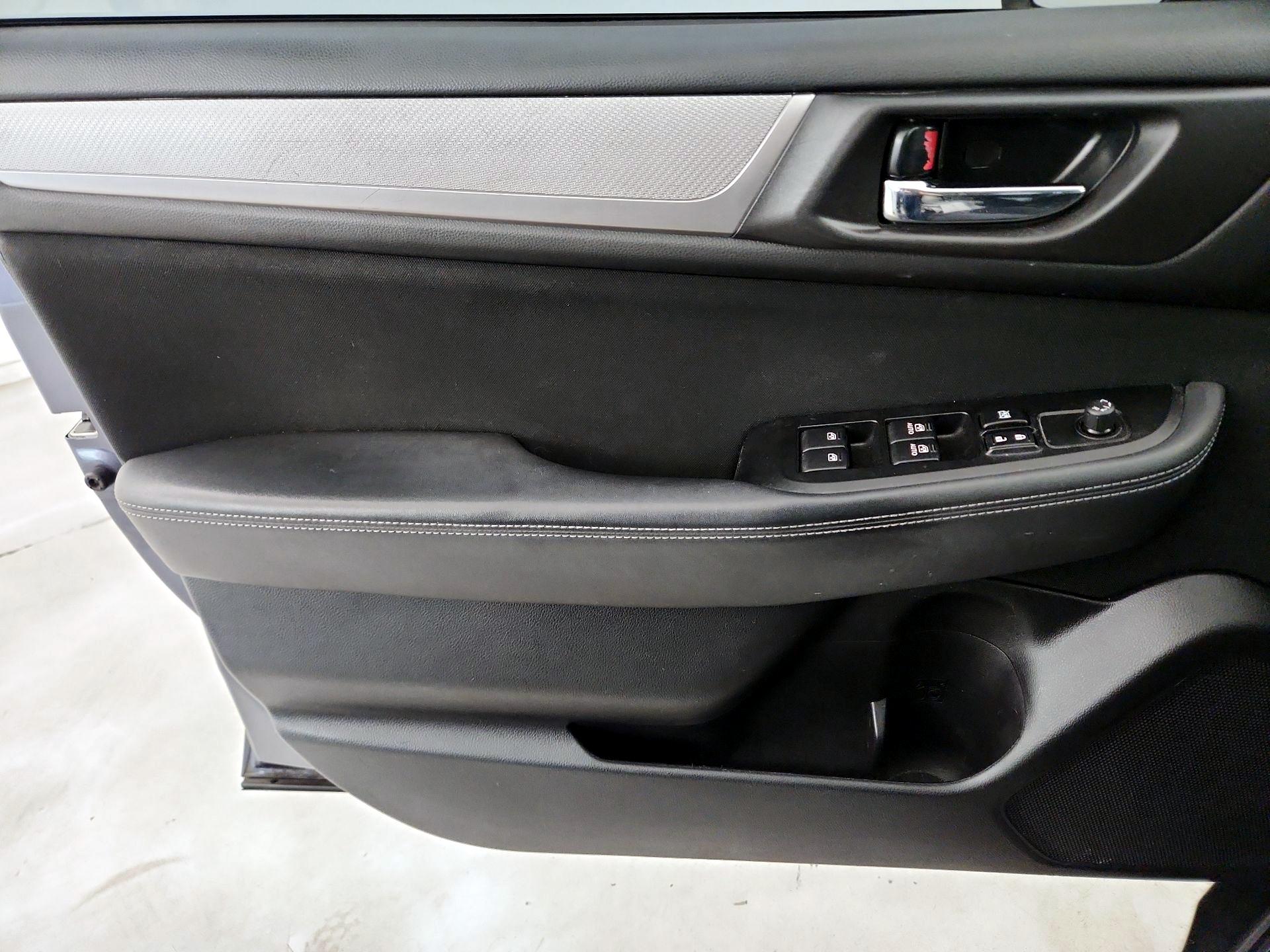 Thumbnail: 2016 Subaru Outback - 12