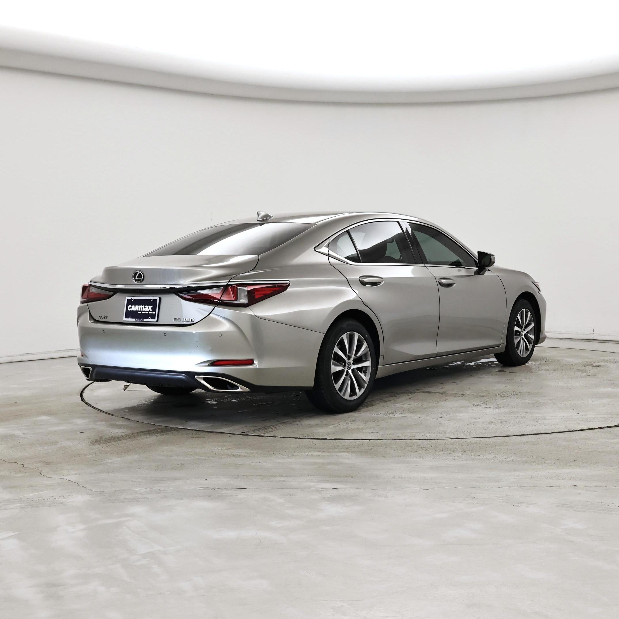 Thumbnail: 2020 Lexus ES - 8