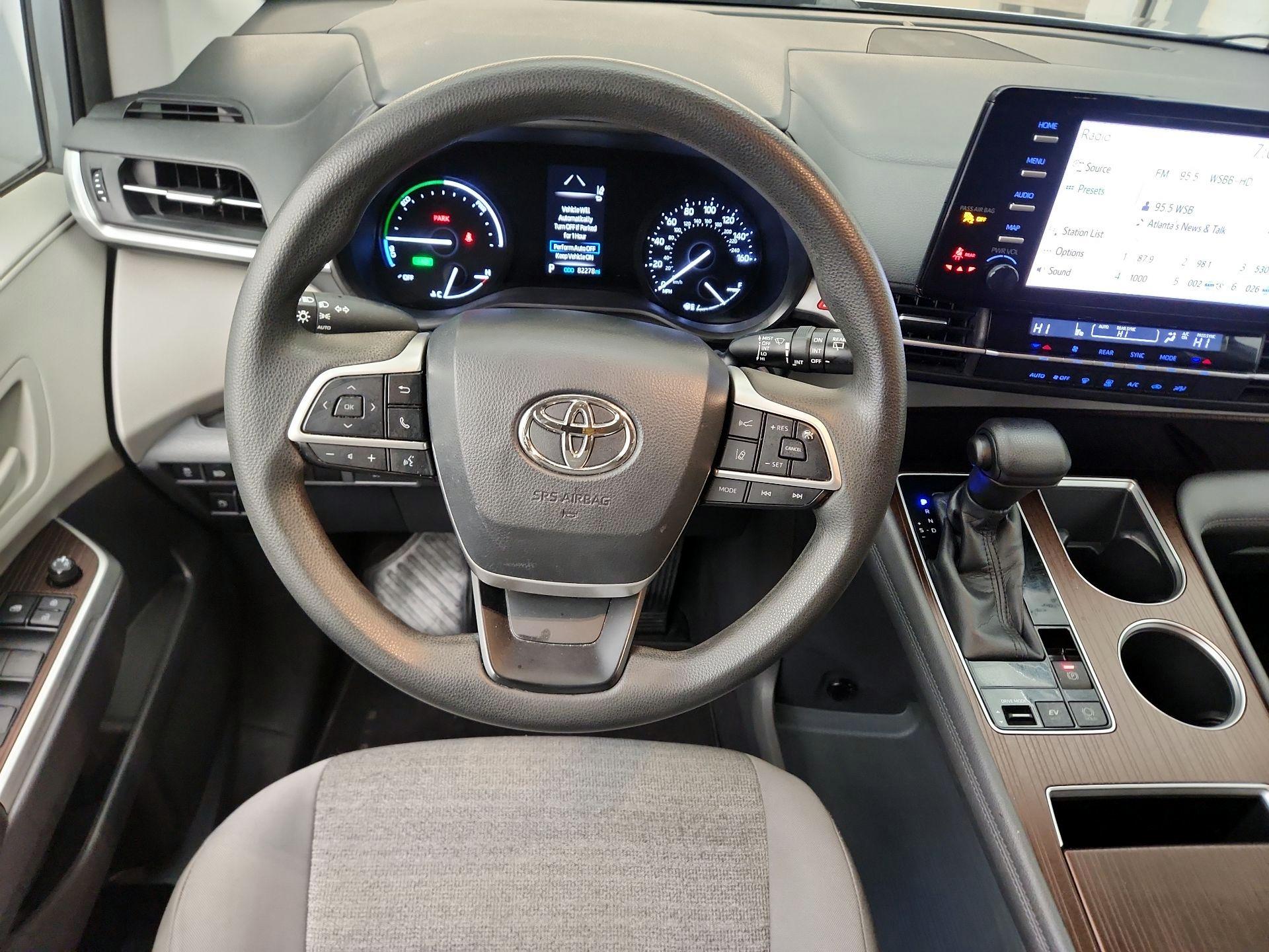 Thumbnail: 2021 Toyota Sienna - 10