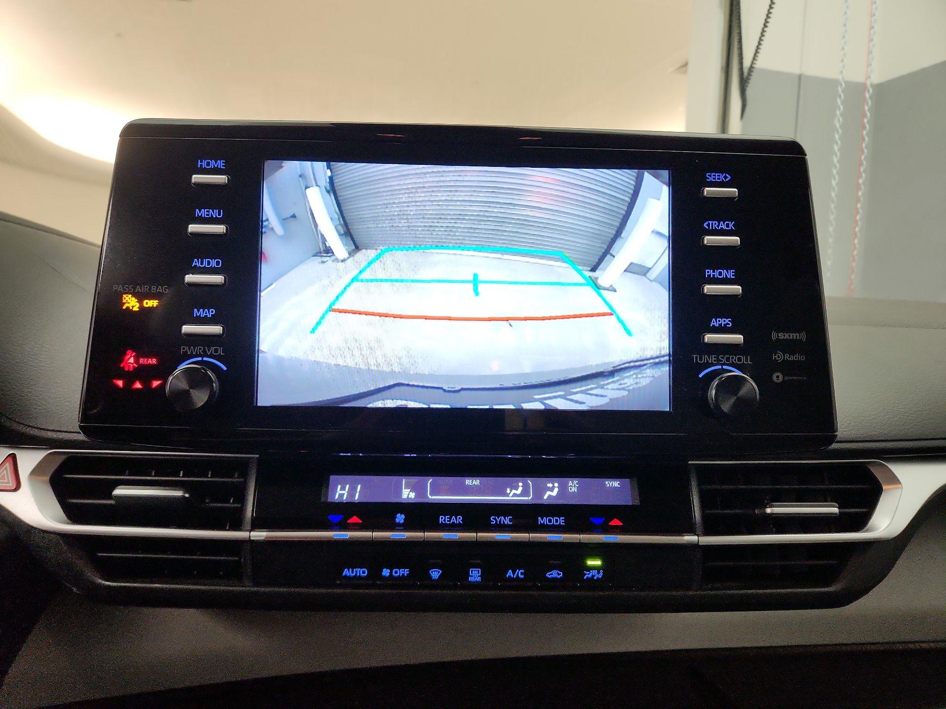 Thumbnail: 2021 Toyota Sienna - 14